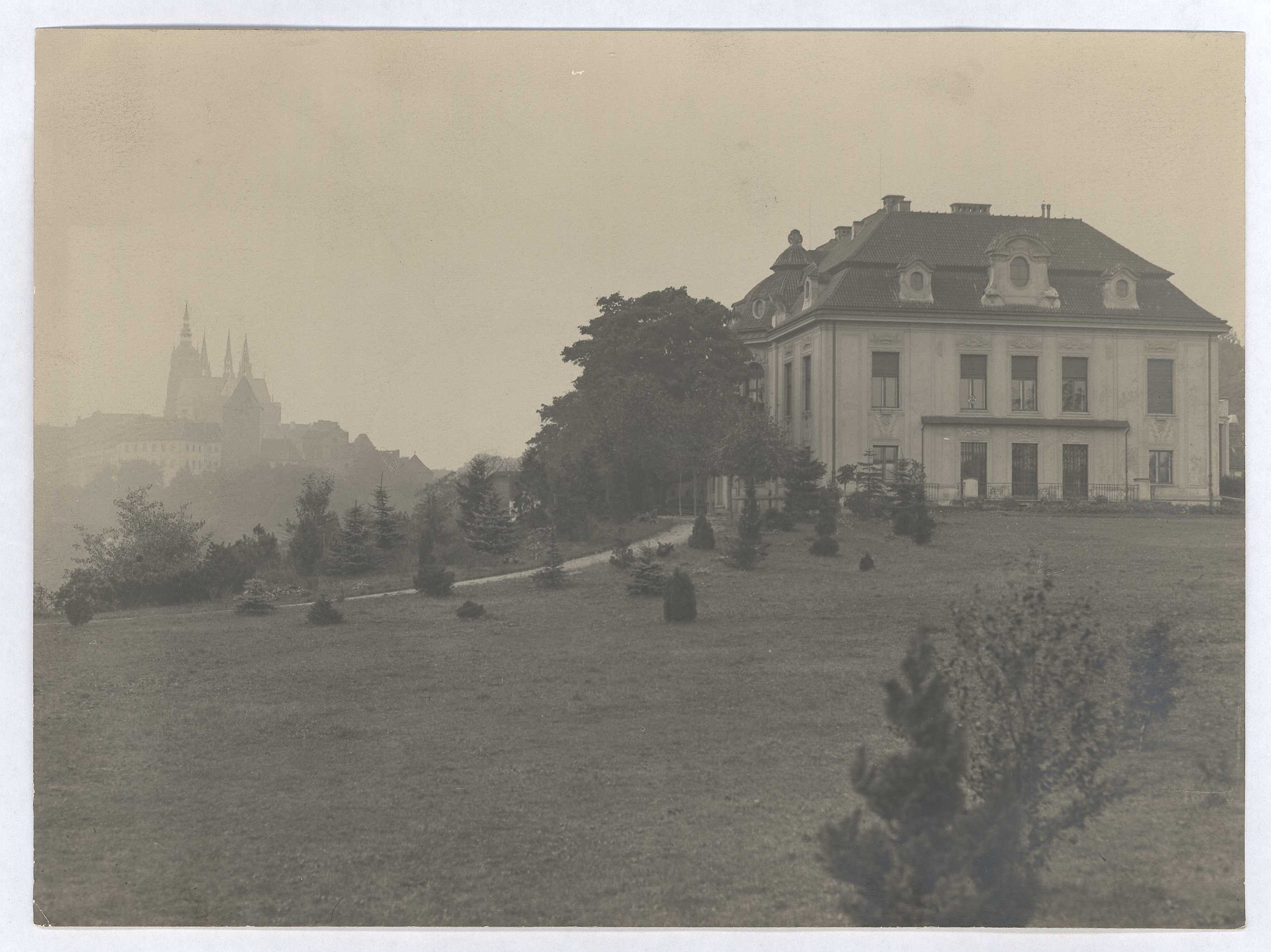 Náhledový obrázek Kramářova vila a Hradčany - 1