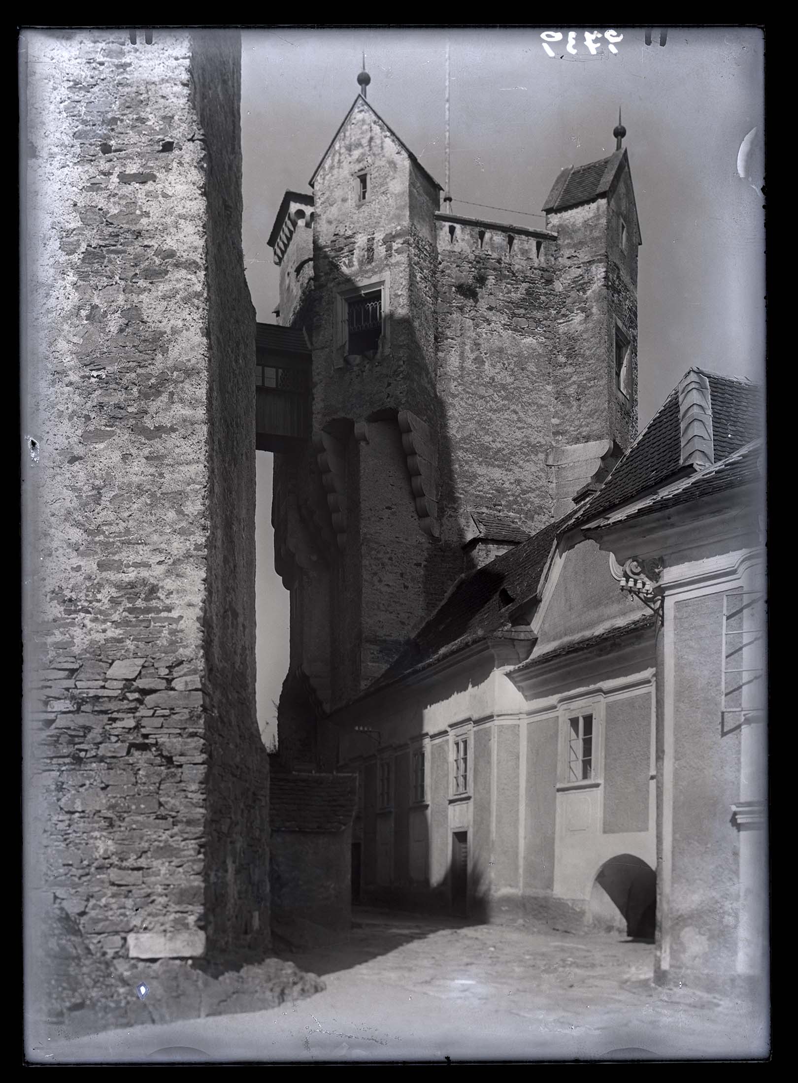Náhledový obrázek Hrad Pernštejn - 1