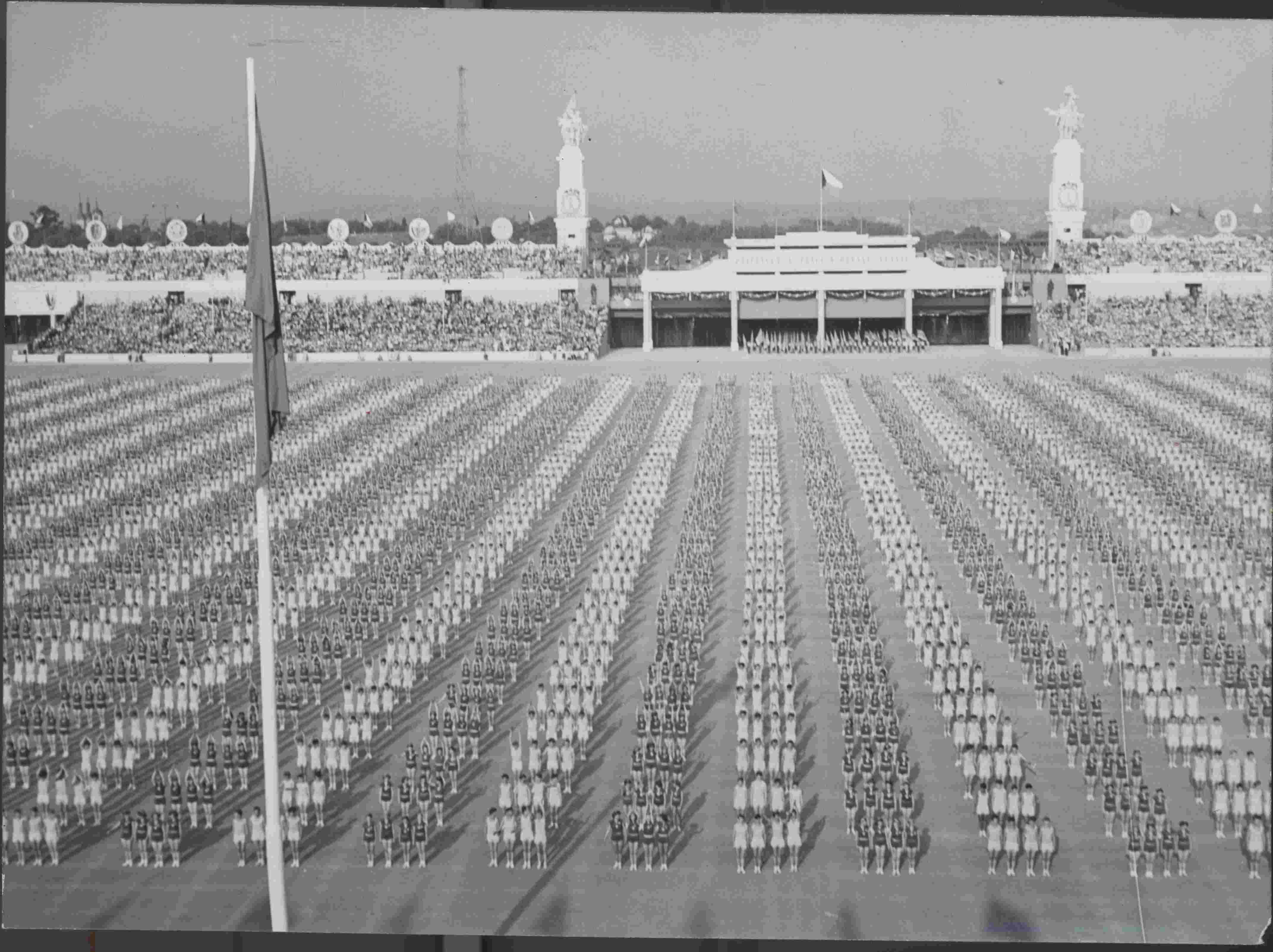 Náhledový obrázek Pohled na strahovský stadion - 1