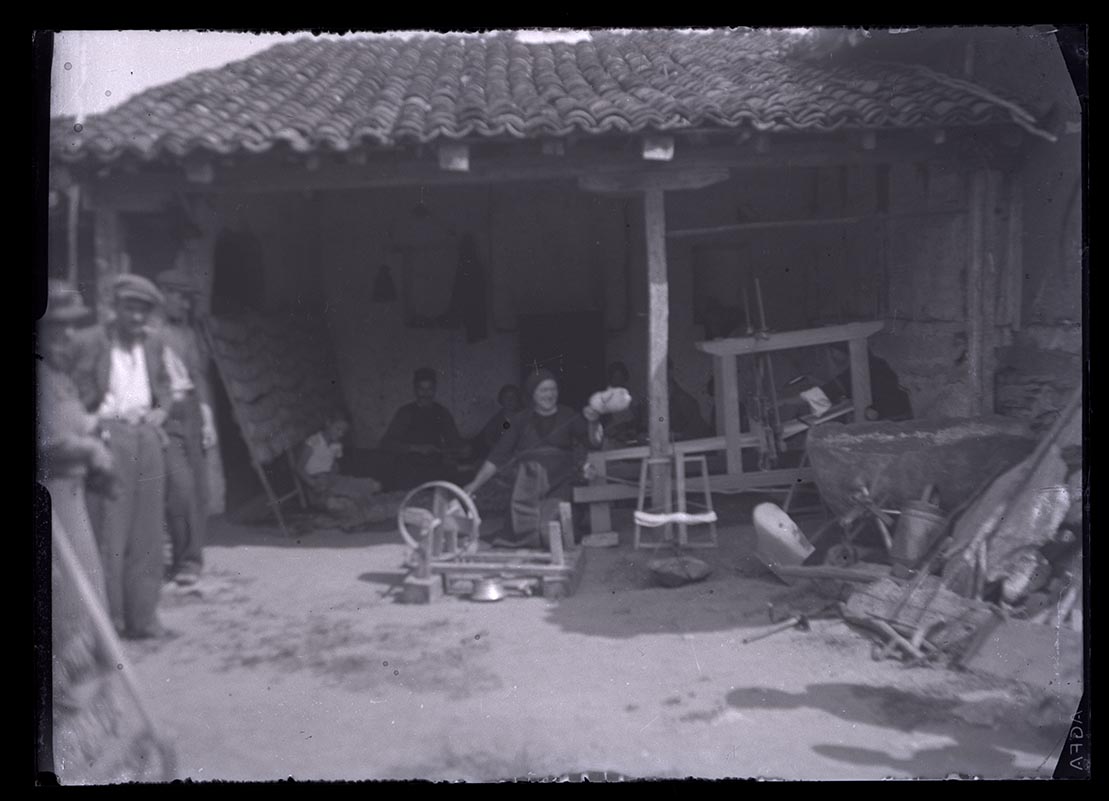 Náhledový obrázek Zaměstnání, oděv - 1