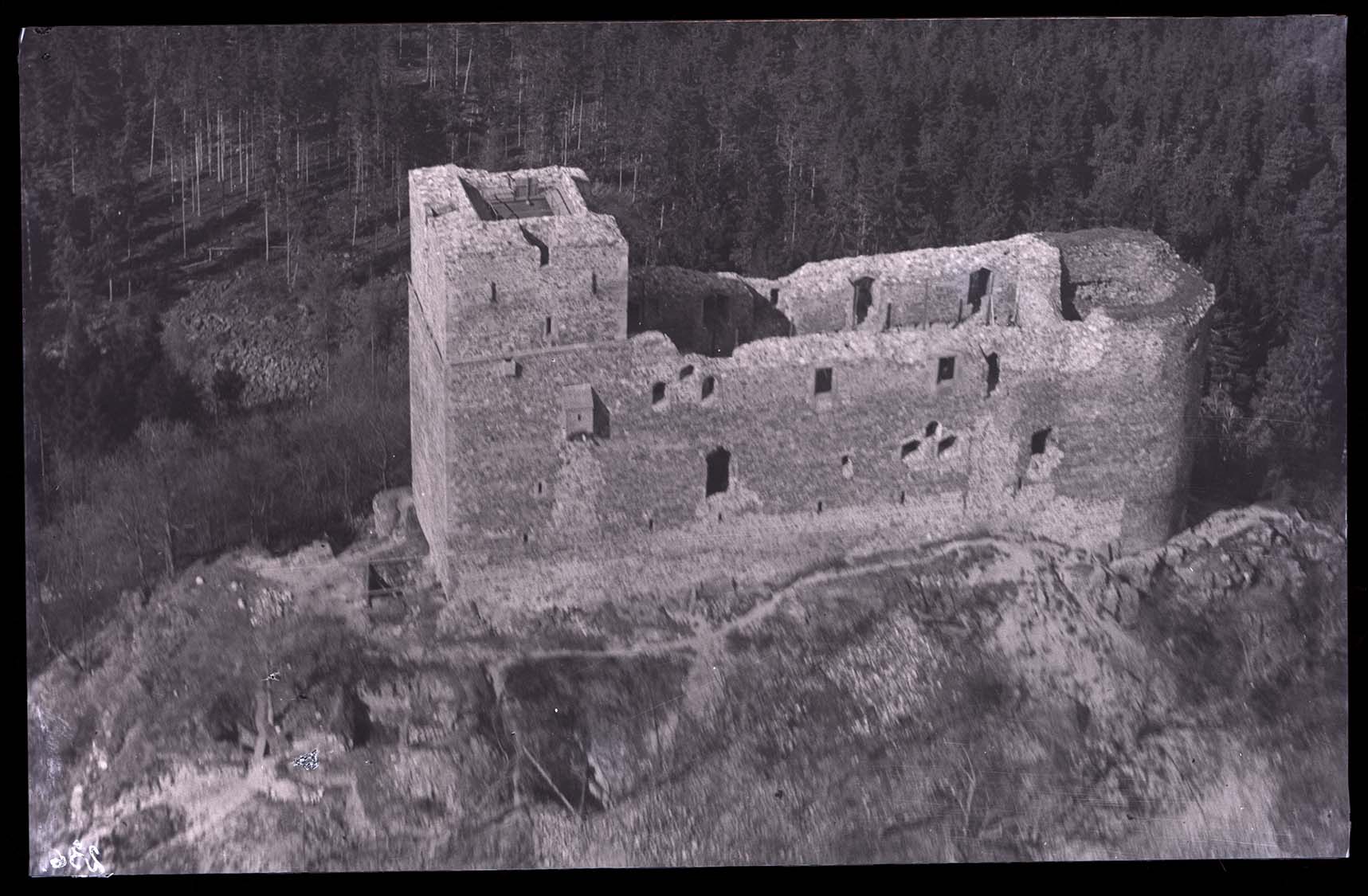 Náhledový obrázek Hrad Radyně - 1