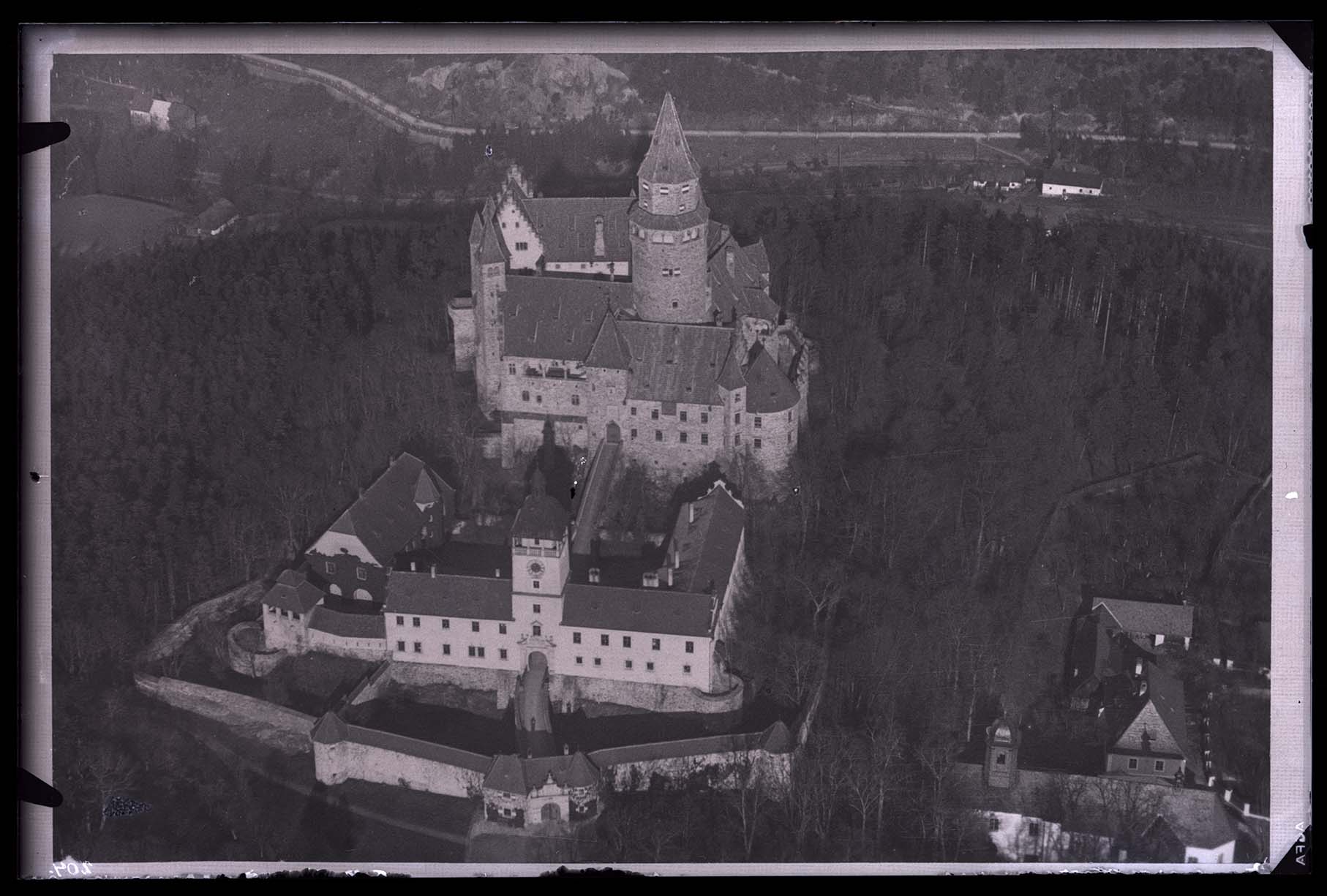 Náhledový obrázek Hrad Bouzov - 1