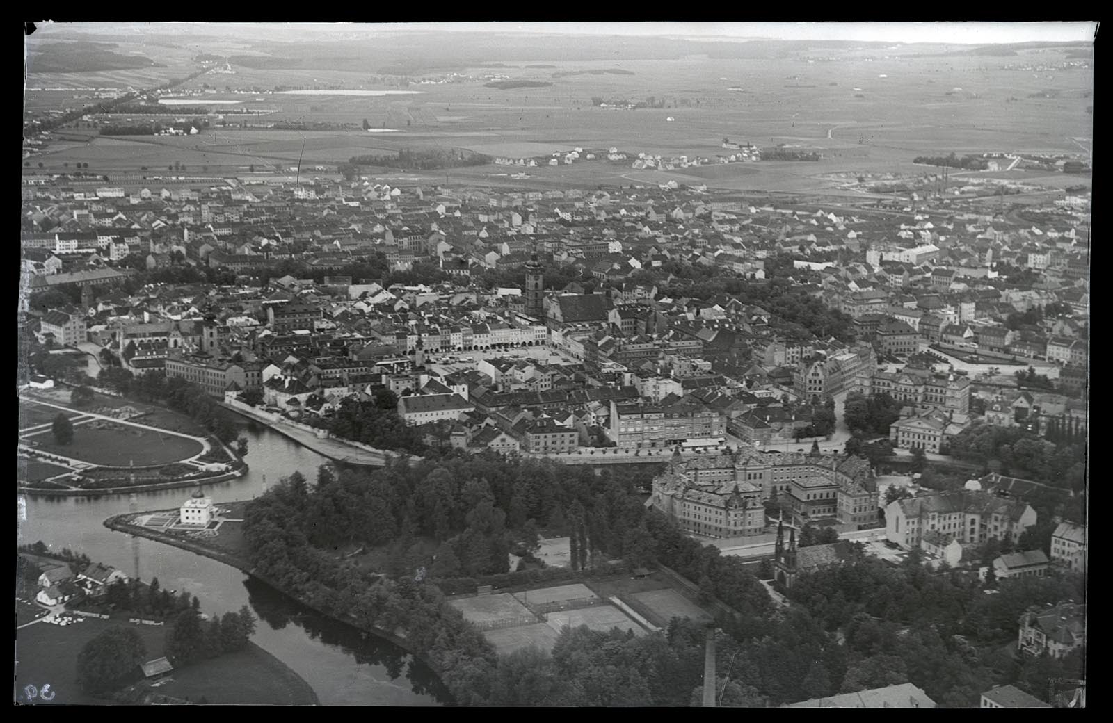 Náhledový obrázek Letecký pohled na České Budějovice - 1