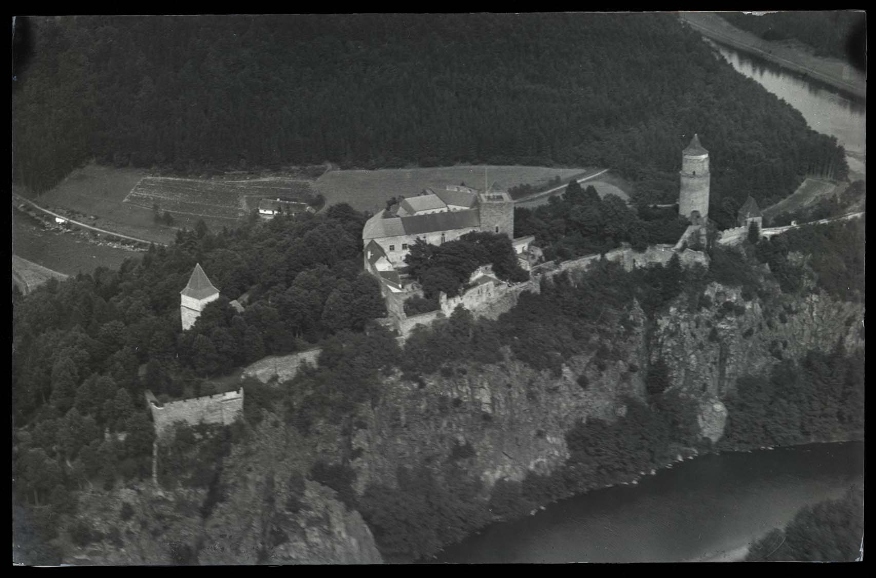 Náhledový obrázek Hrad Zvíkov - 1