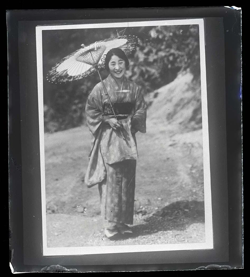 Obrázek Japonka v kroji