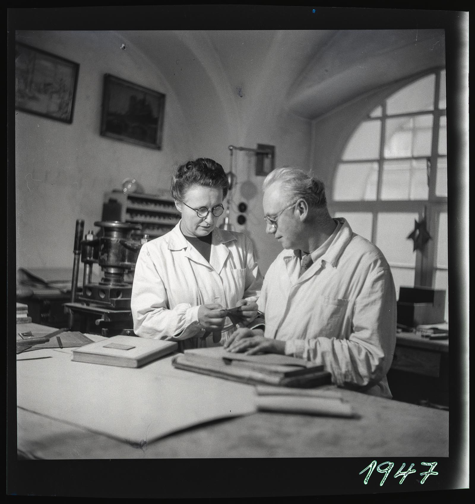 Náhledový obrázek Laboratoř, lidé - 1
