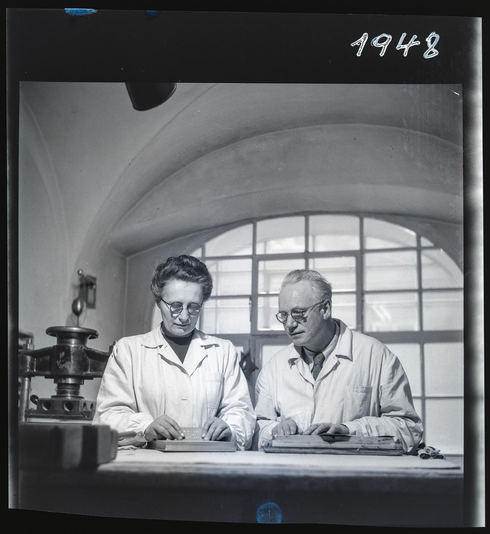 Náhledový obrázek Laboratoř, lidé - 1