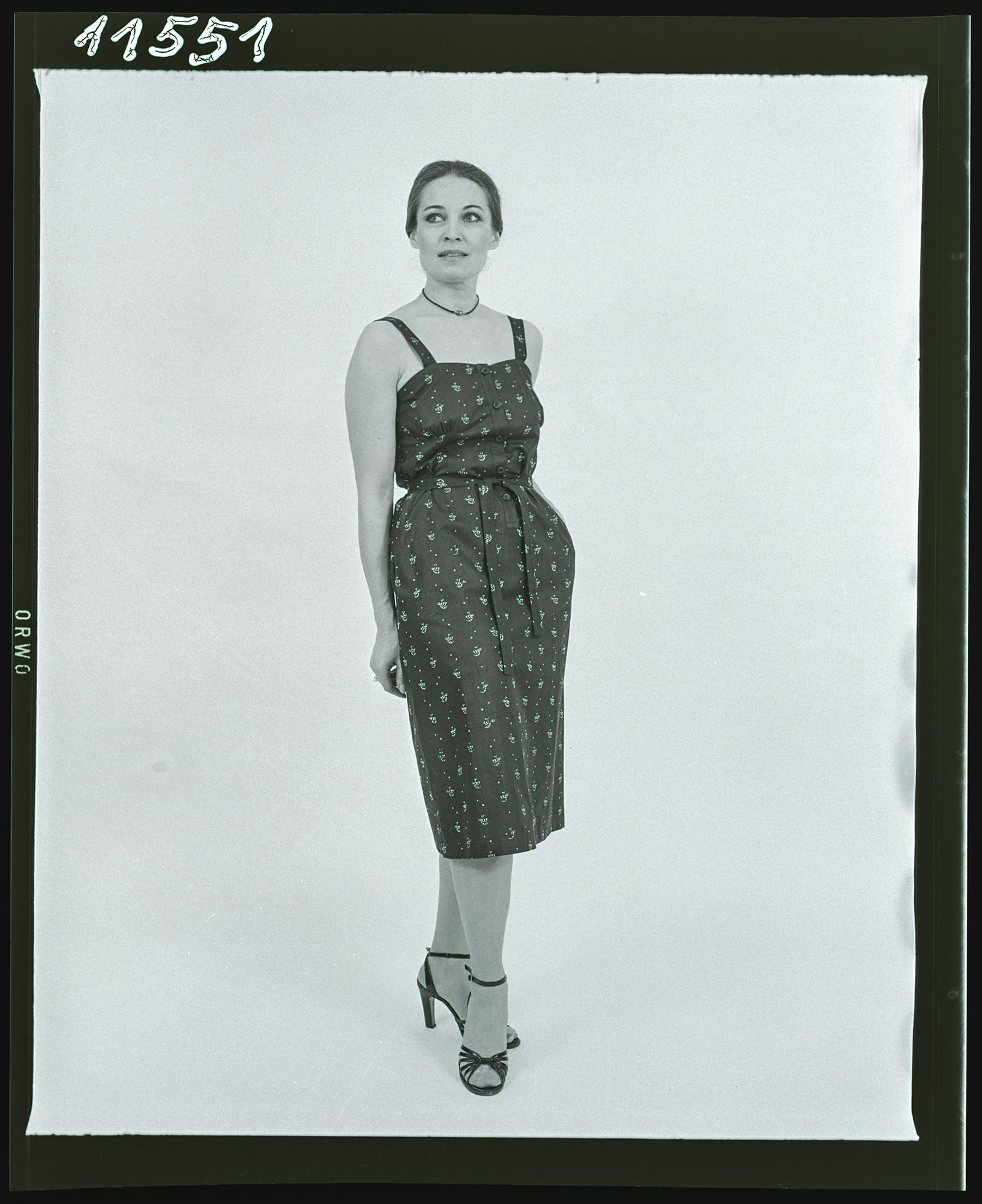 Náhledový obrázek Oděv, ženský, šaty, modrotisk - 1