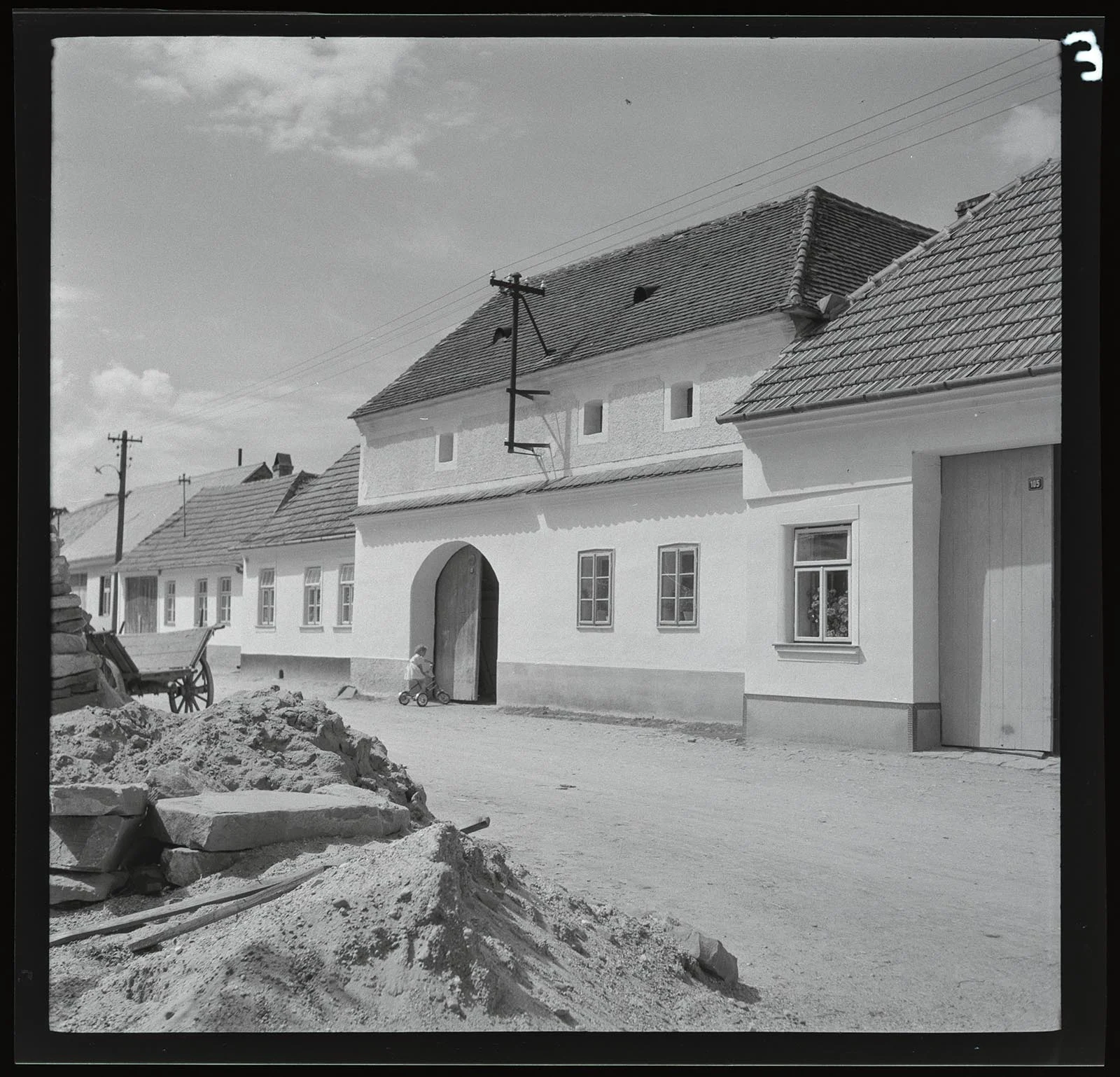 Obrázek Javorník nad Veličkou, mlýn a dům v obci