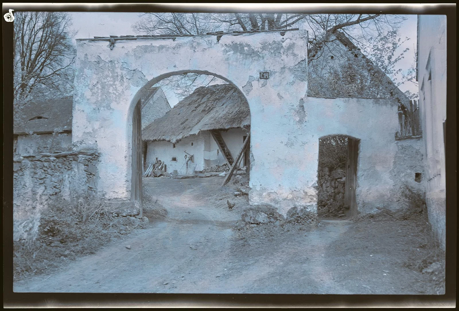 Obrázek Horažďovická Lhota č. 14 - vjezd do dvora