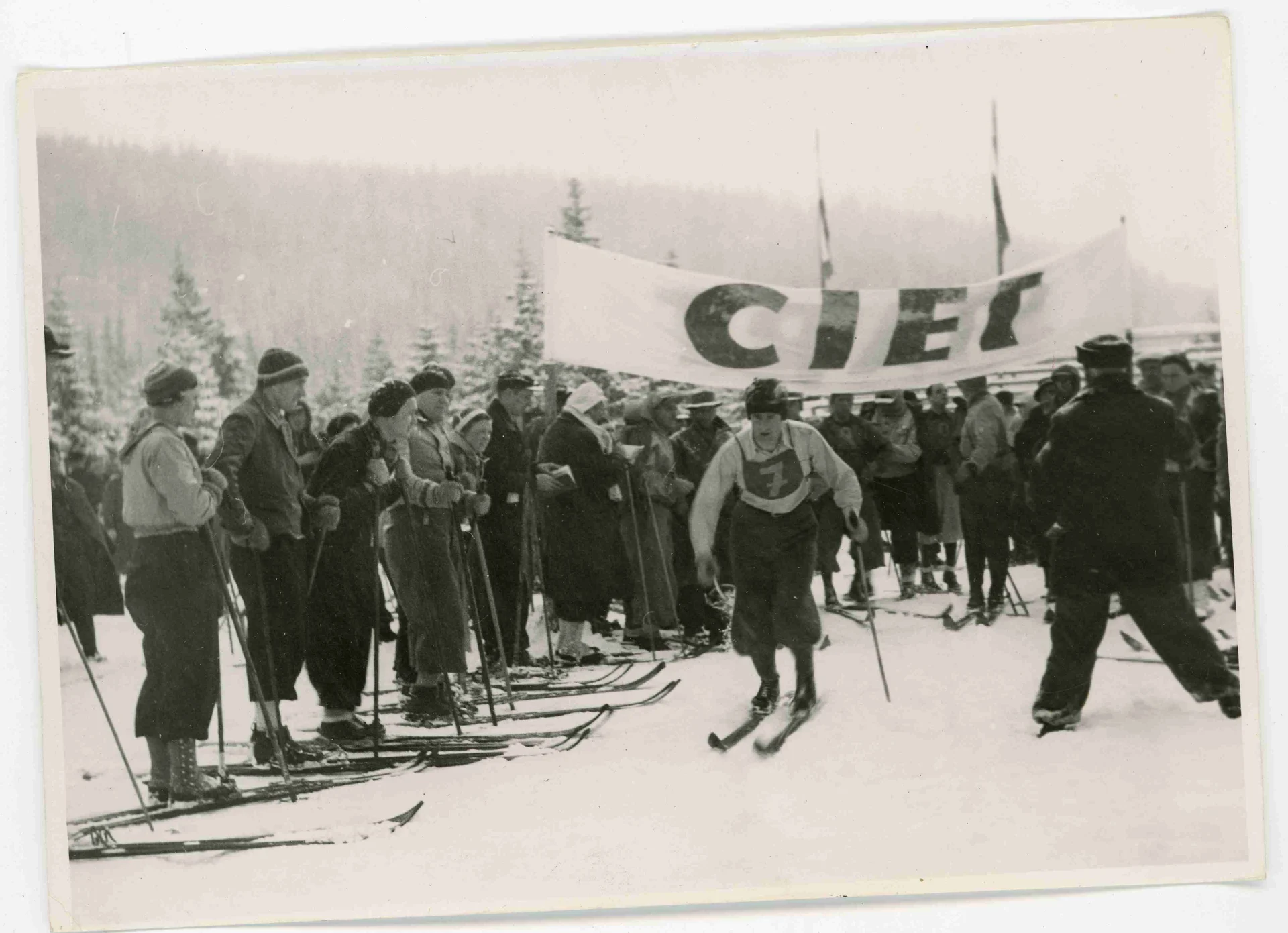 Obrázek Zimní sletové hry. Vysoké Tatry 1938