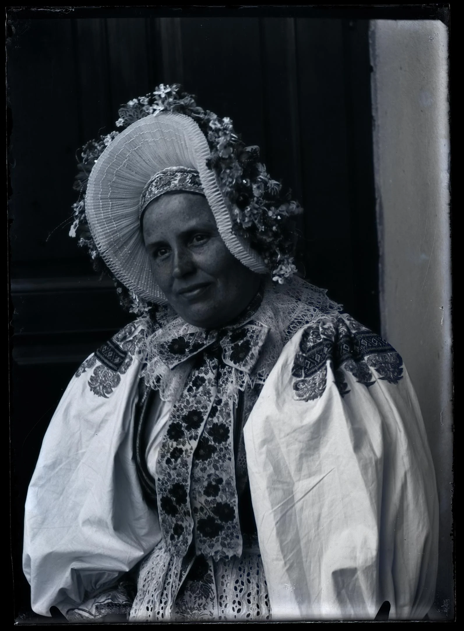 Obrázek Žena v kroji