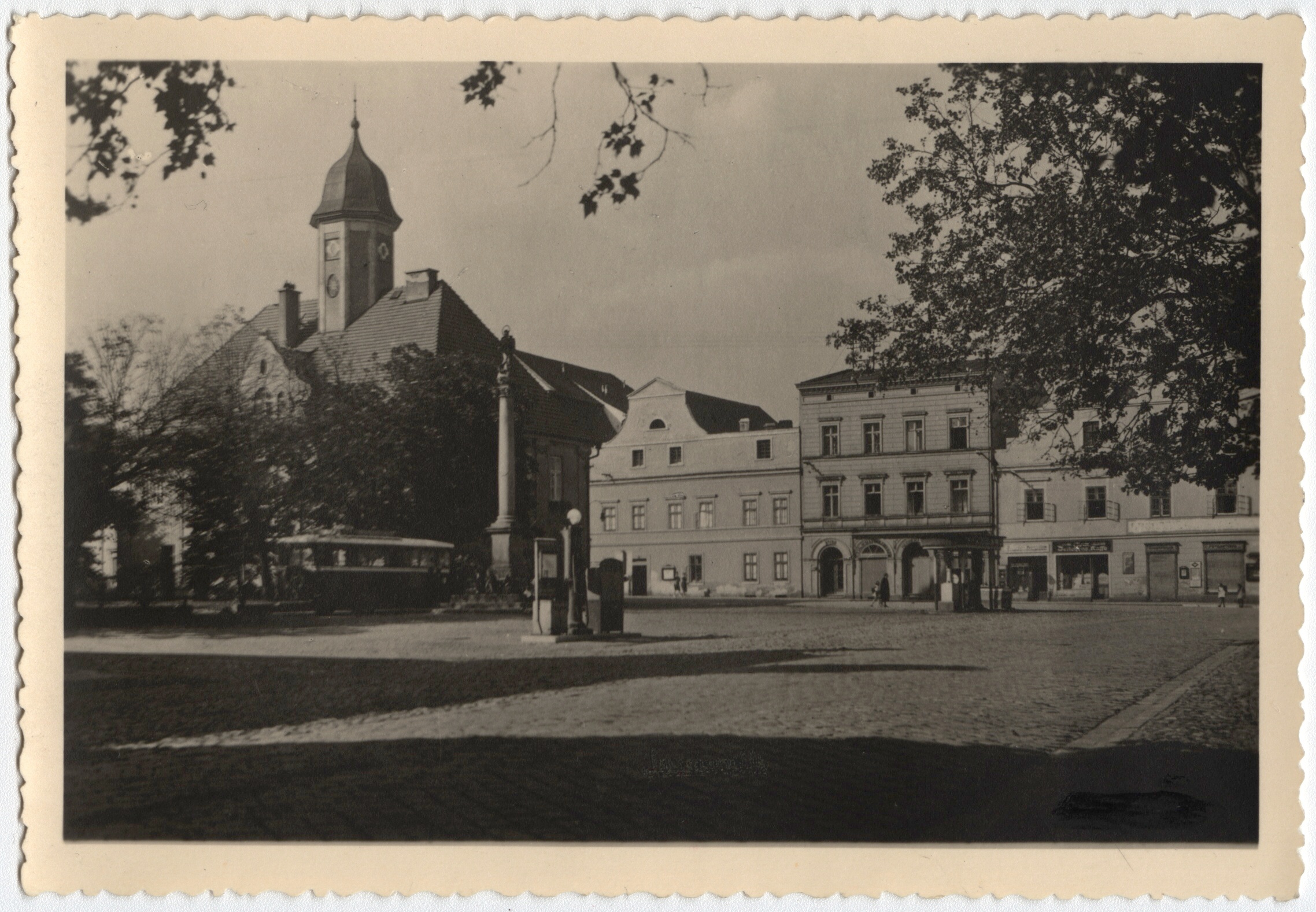 Náhledový obrázek Náměstí v Javorníku na historické fotografii - 1