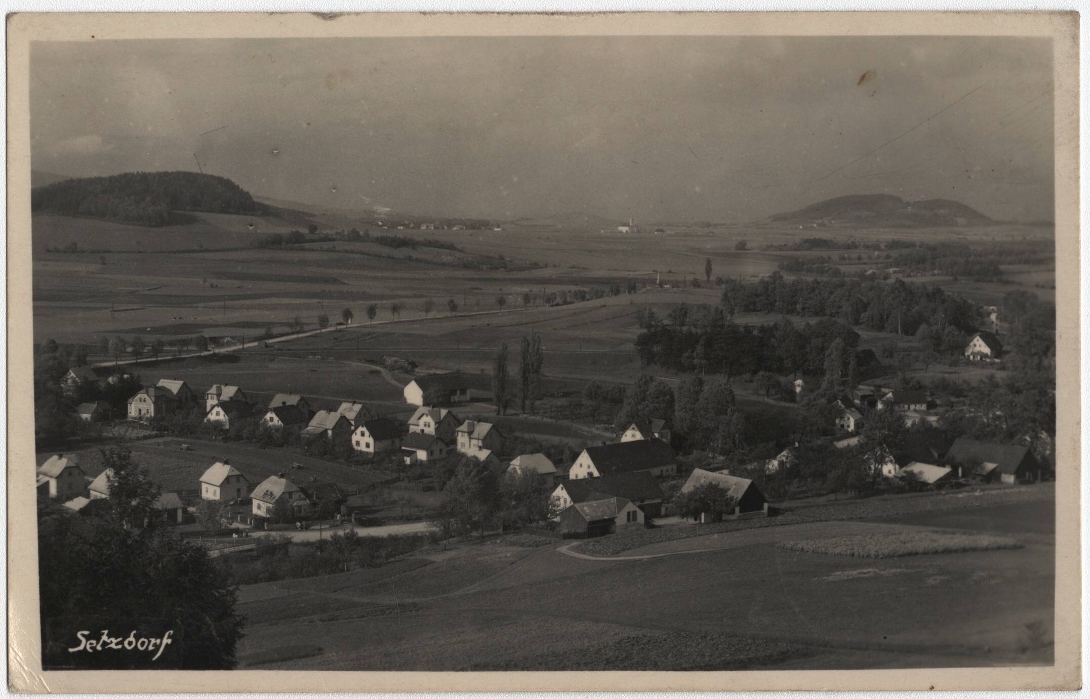 Náhledový obrázek Obec Vápenná na historické fotografii - 1