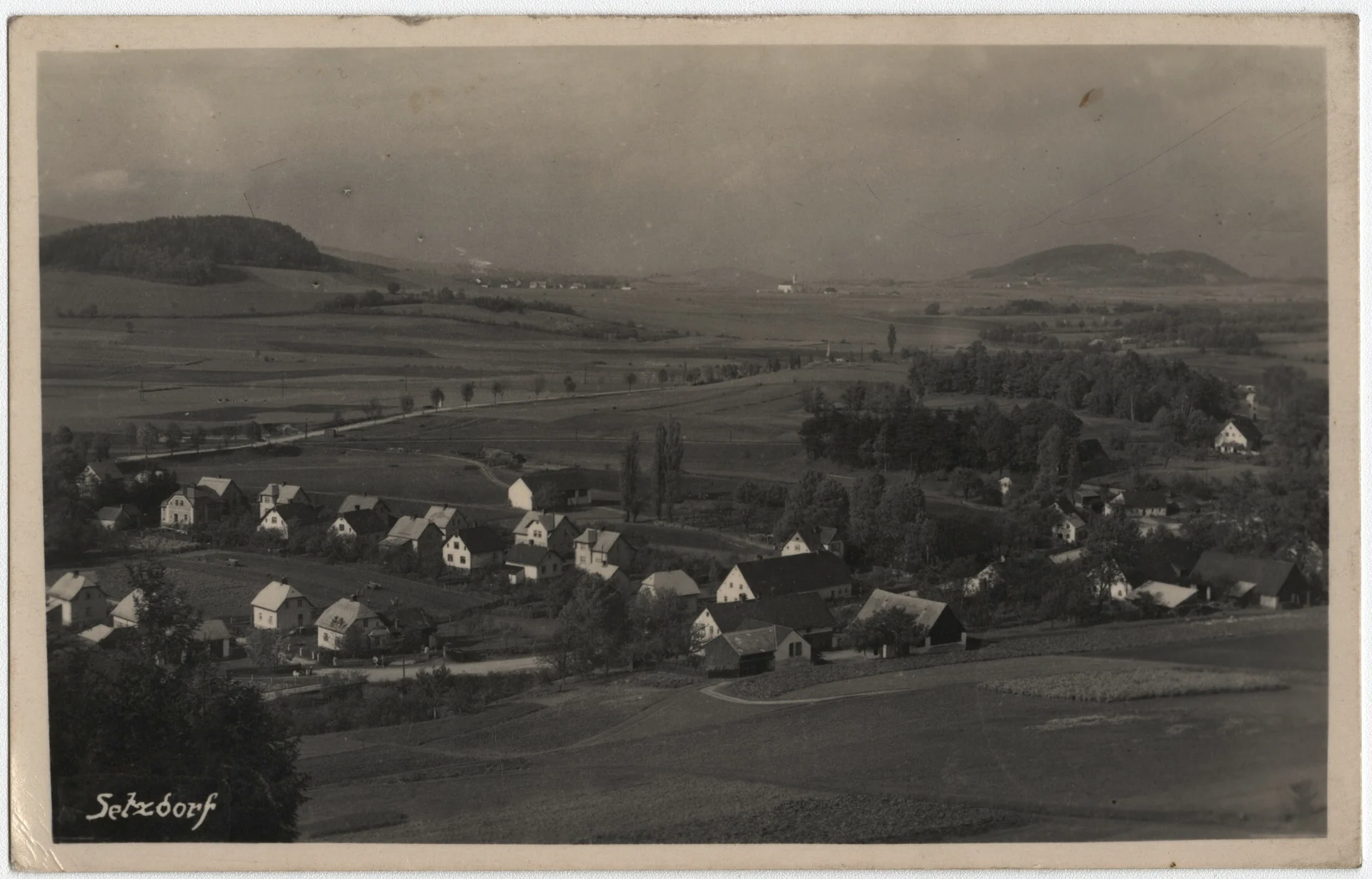 Náhledový obrázek předmětu Obec Vápenná na historické fotografii