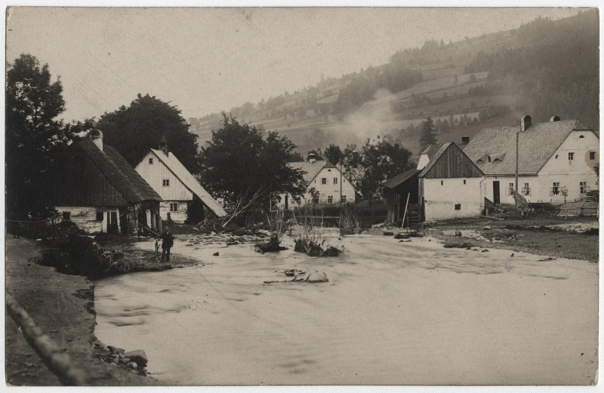 Náhledový obrázek předmětu Povodeň r. 1921: Domašov (čb. fotografie)