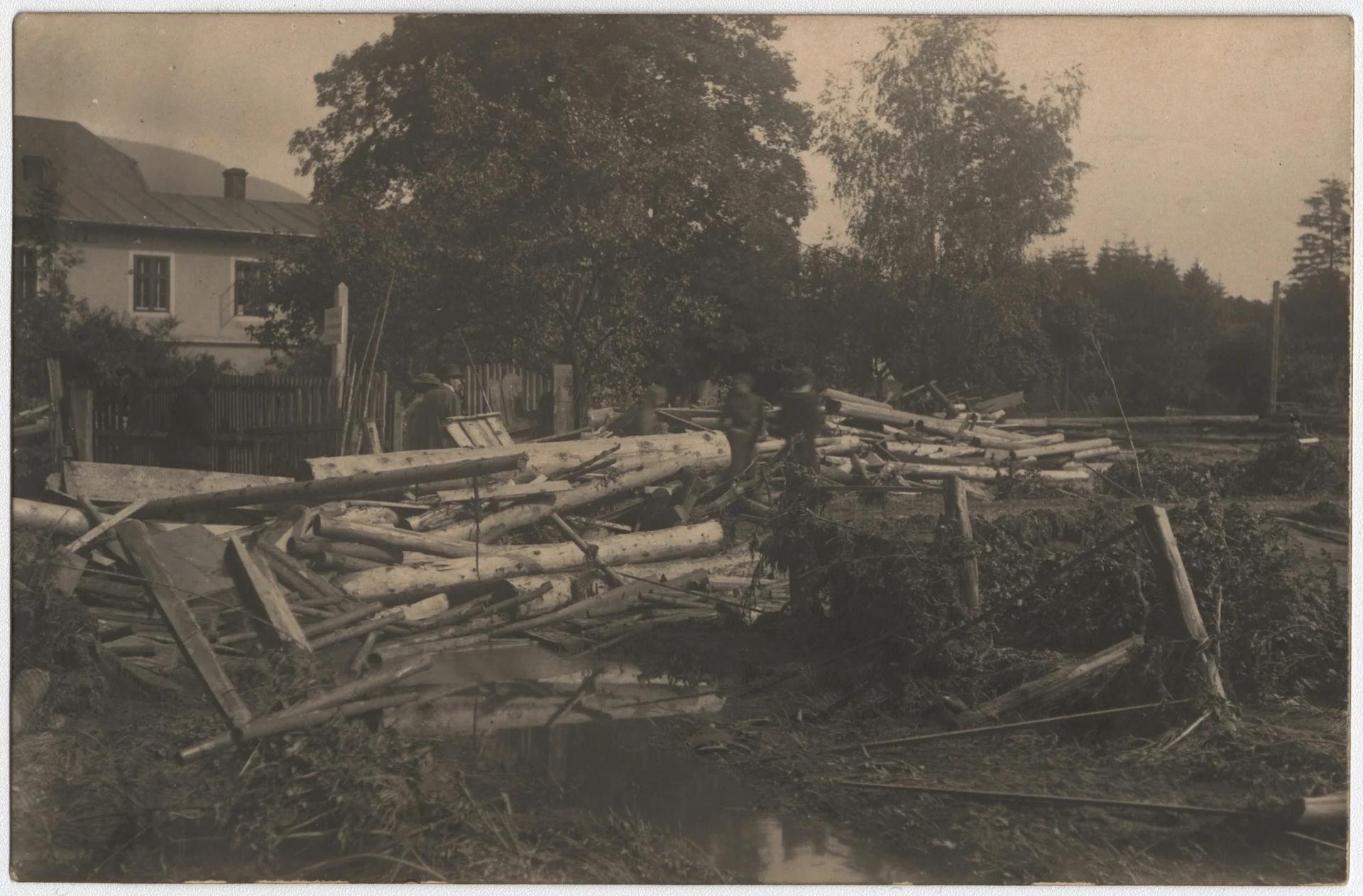 Náhledový obrázek předmětu Povodeň r. 1921: Jeseník (čb. fotografie)