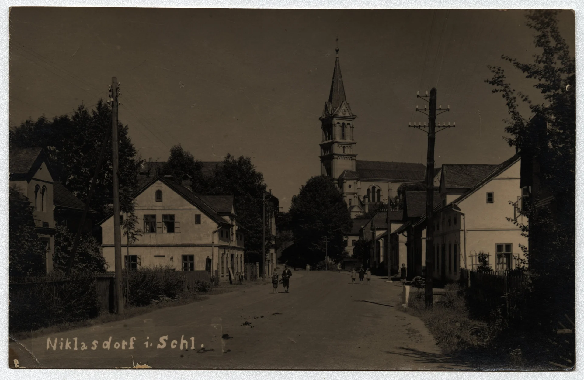 Náhledový obrázek předmětu Kostel sv. Mikuláše v Mikulovicích (pohlednice)