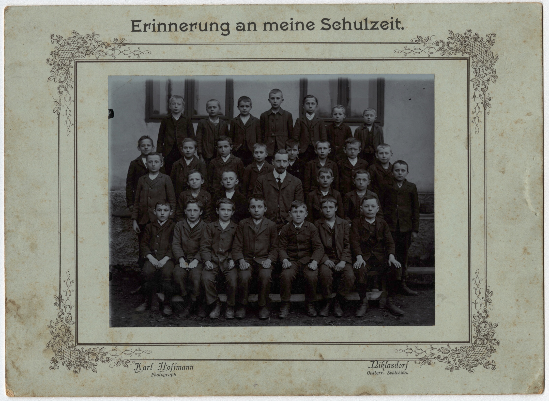 Náhledový obrázek Památeční školní fotografie, Mikulovice 1911/1912 - 1