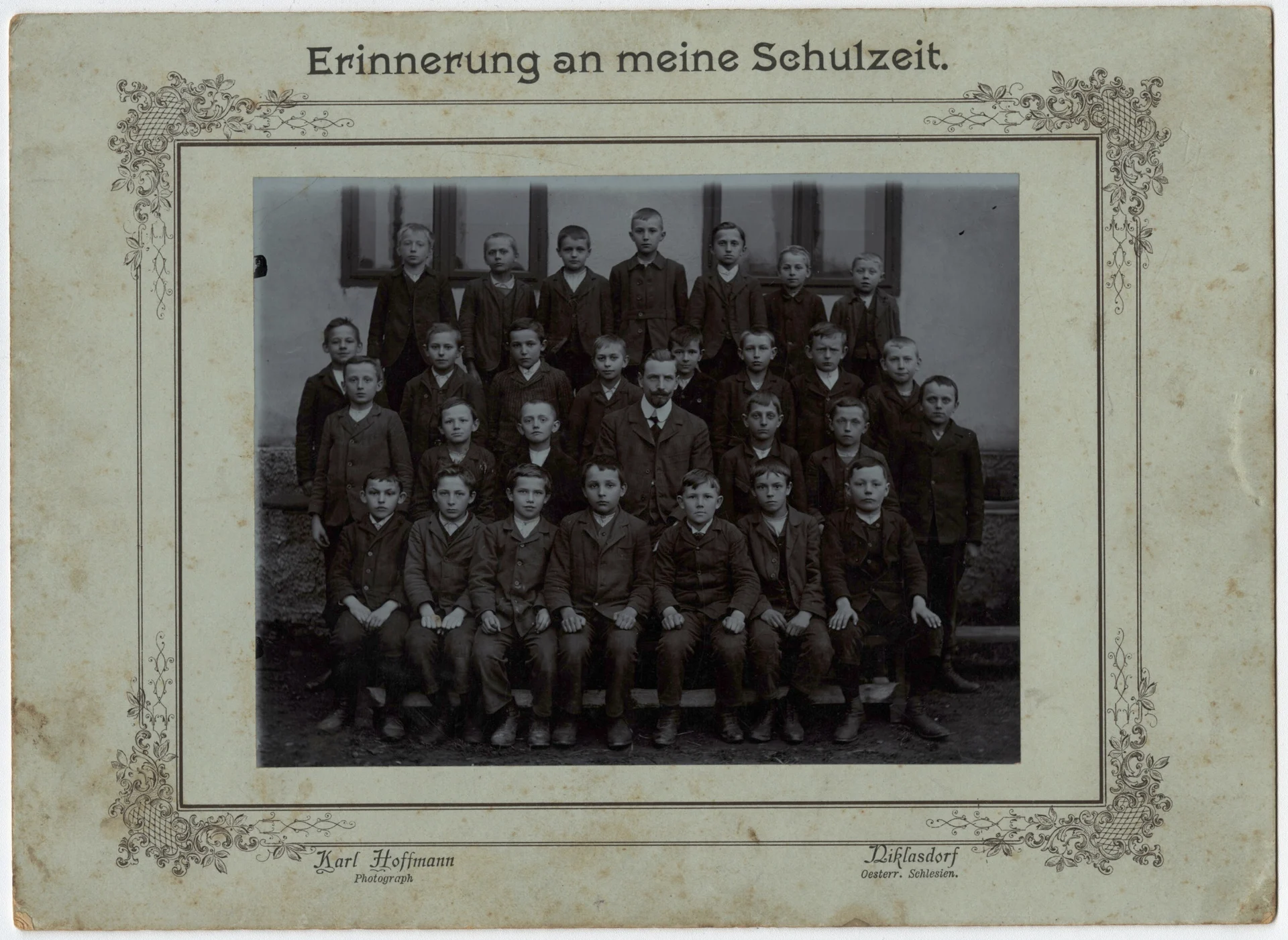 Náhledový obrázek předmětu Památeční školní fotografie, Mikulovice 1911/1912