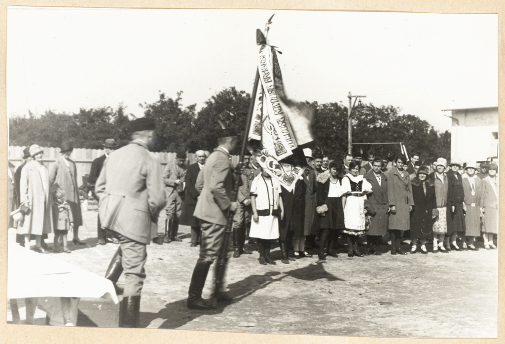 Náhledový obrázek Sokolské prapory - 12