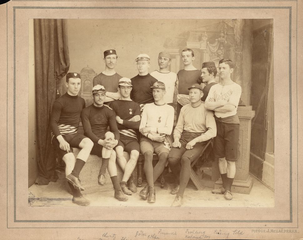Náhledový obrázek IV. mezinárodní závody ČKV Smíchov ve Stromovce - 1