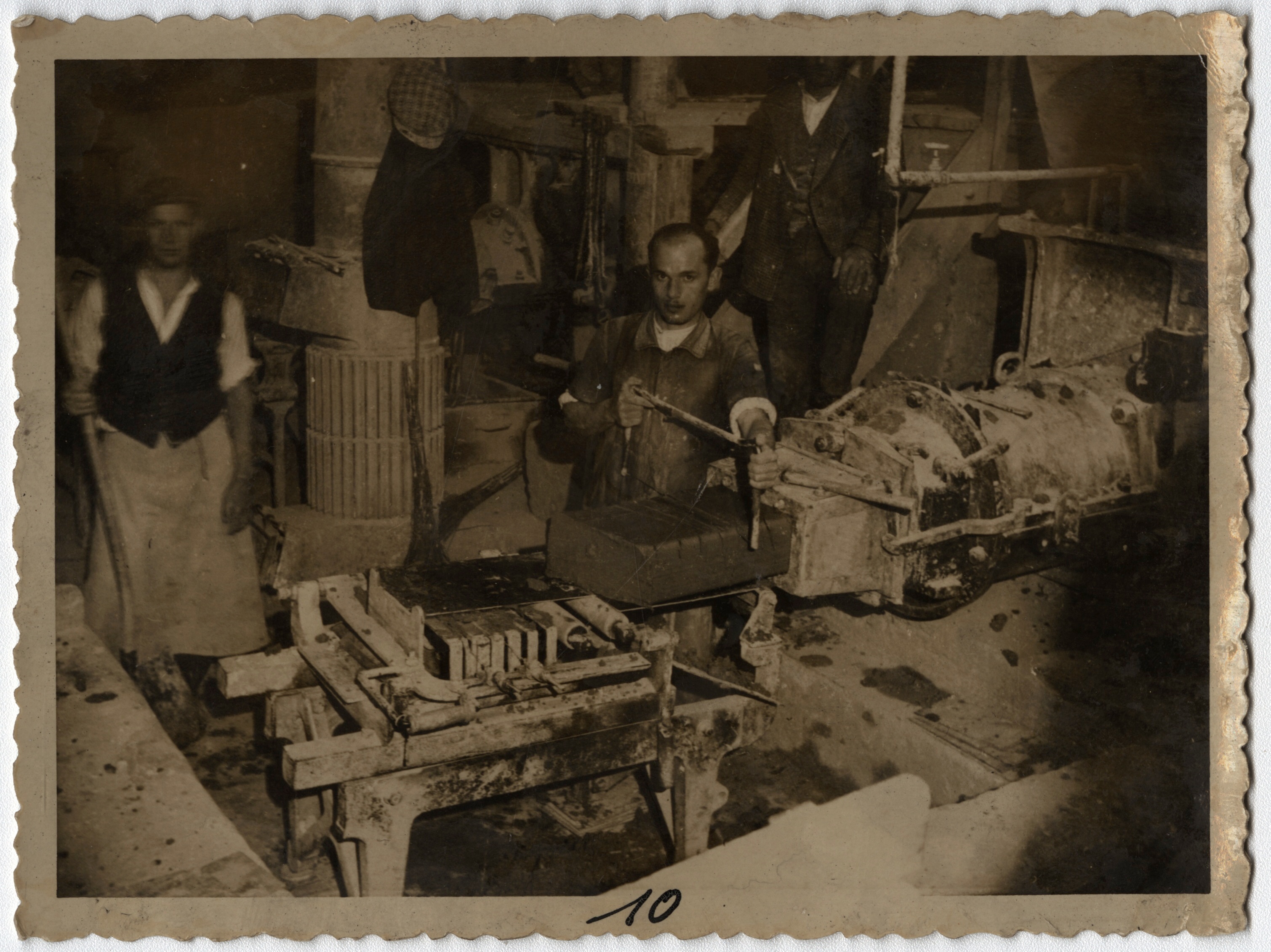 Náhledový obrázek Vidnavská šamotárna na historické fotografii (1929) - 1