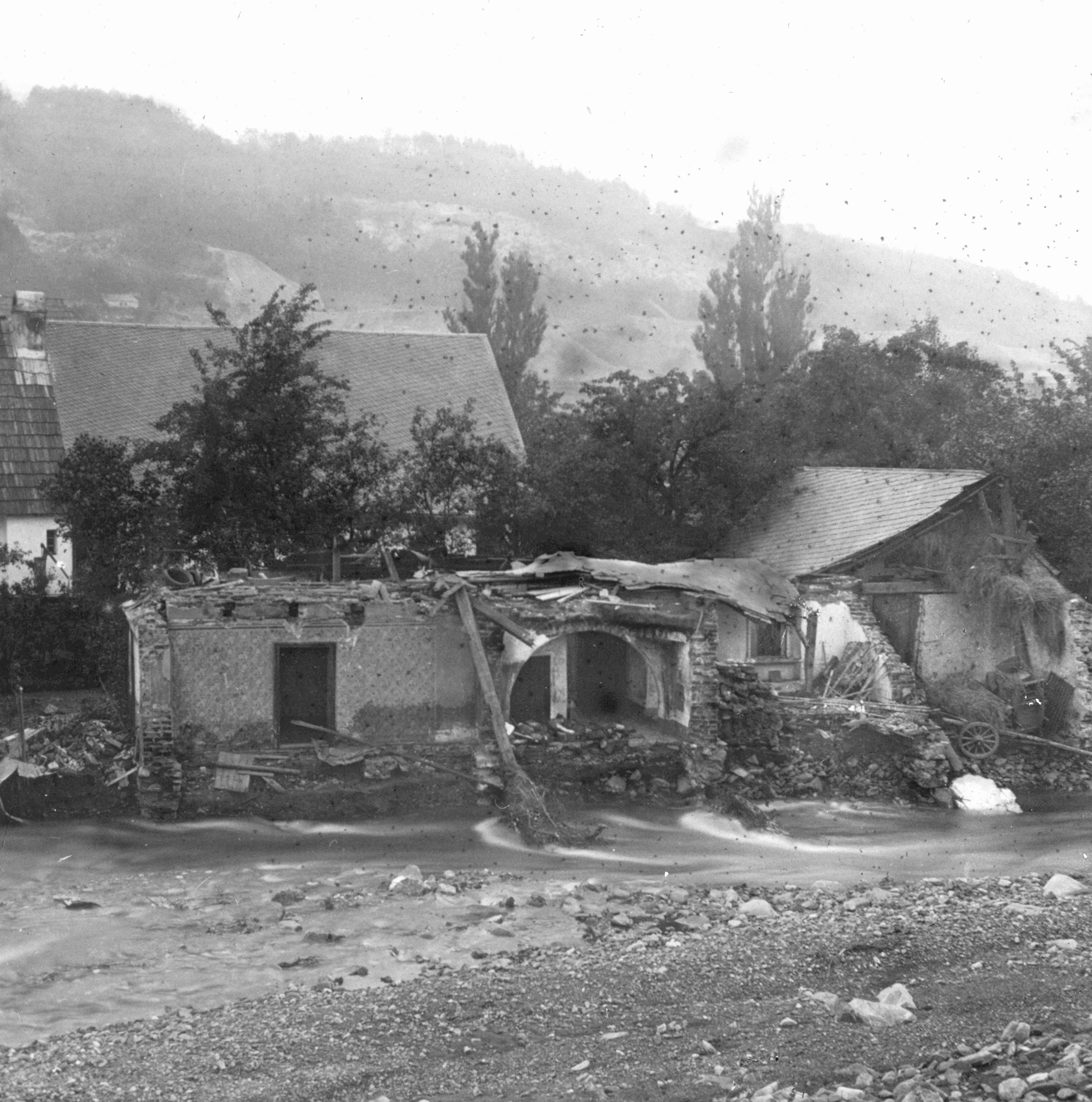 Náhledový obrázek Povodeň r. 1903: Jesenicko (skleněný stereodiapozitiv) - 1