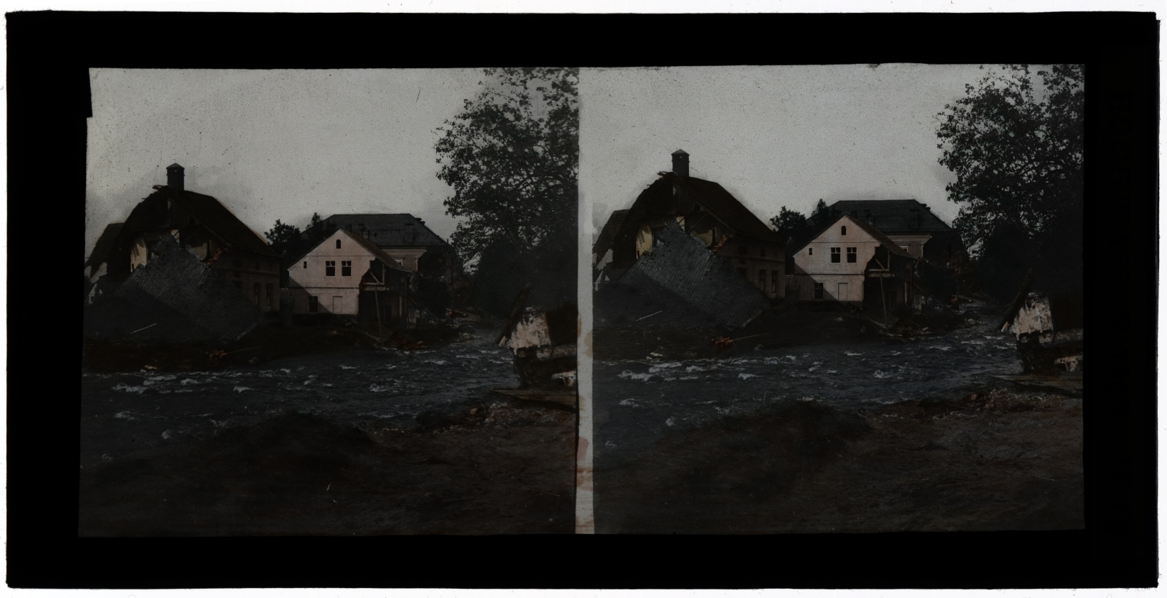 Náhledový obrázek Povodeň r. 1903: Mikulovice (skleněný stereodiapozitiv) - 3