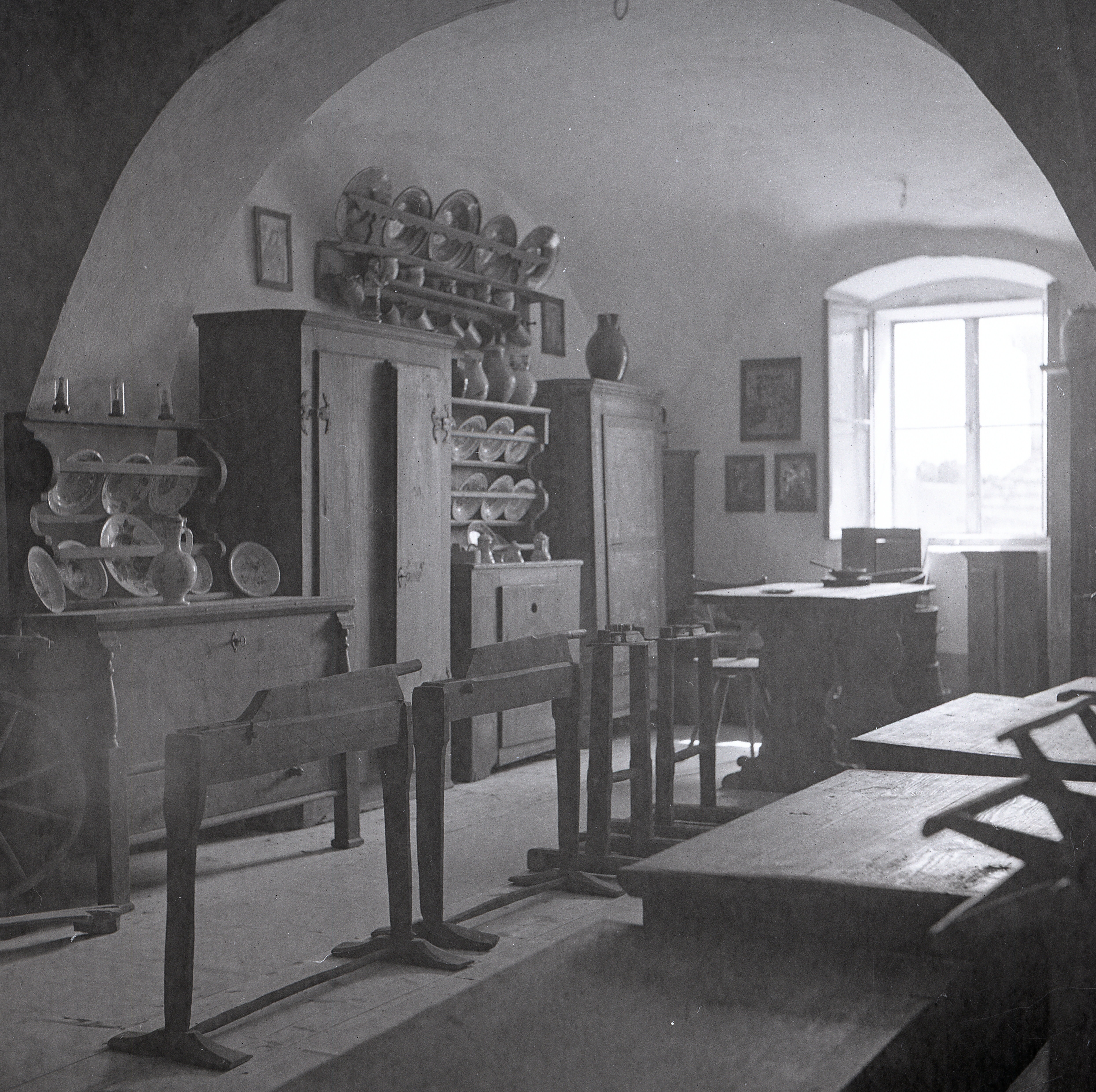 Náhledový obrázek Expozice muzea do roku 1948 - selská světnička, salonek - 4