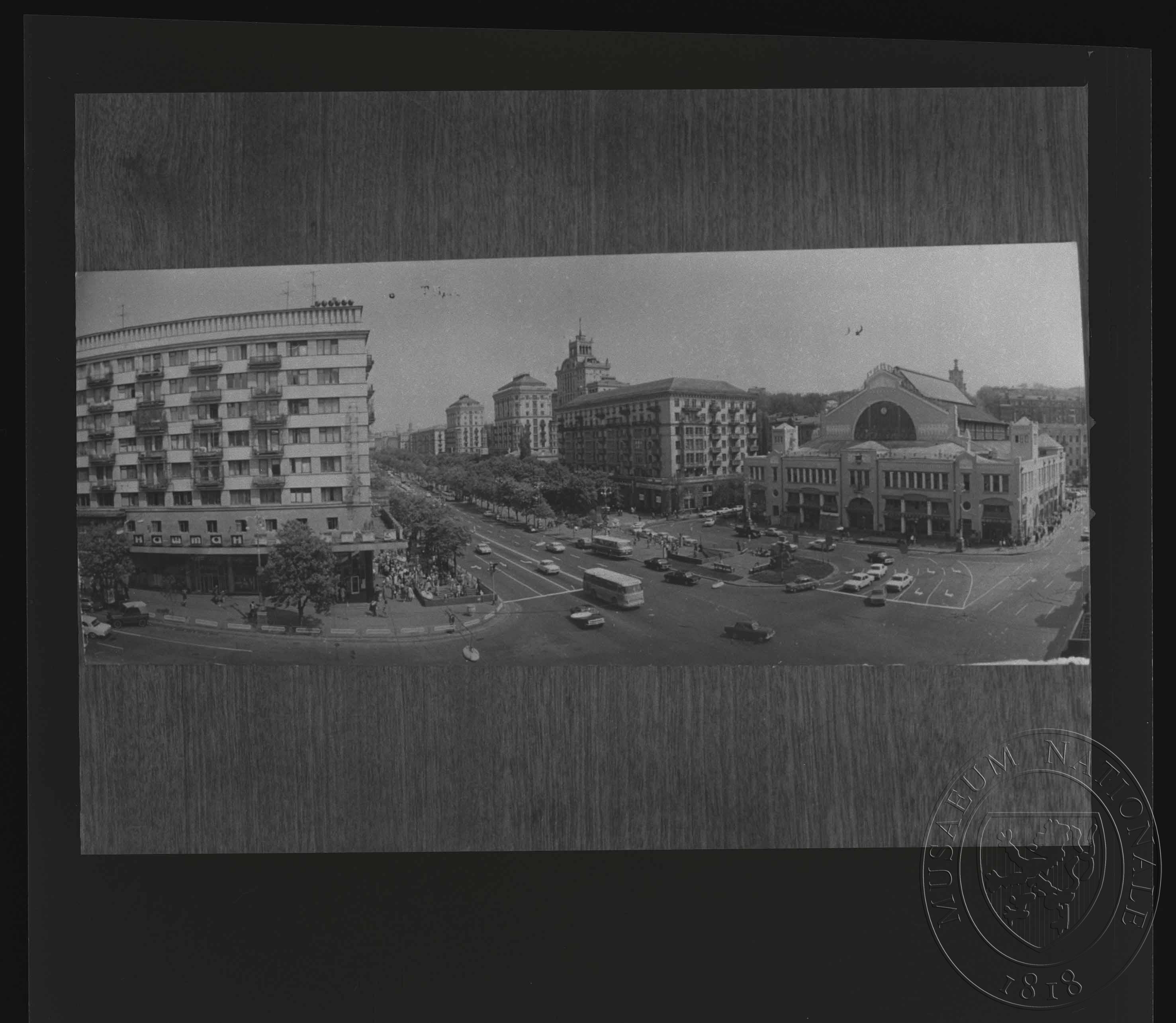 Náhledový obrázek Fotografie, pohled na ulici metropole - 1