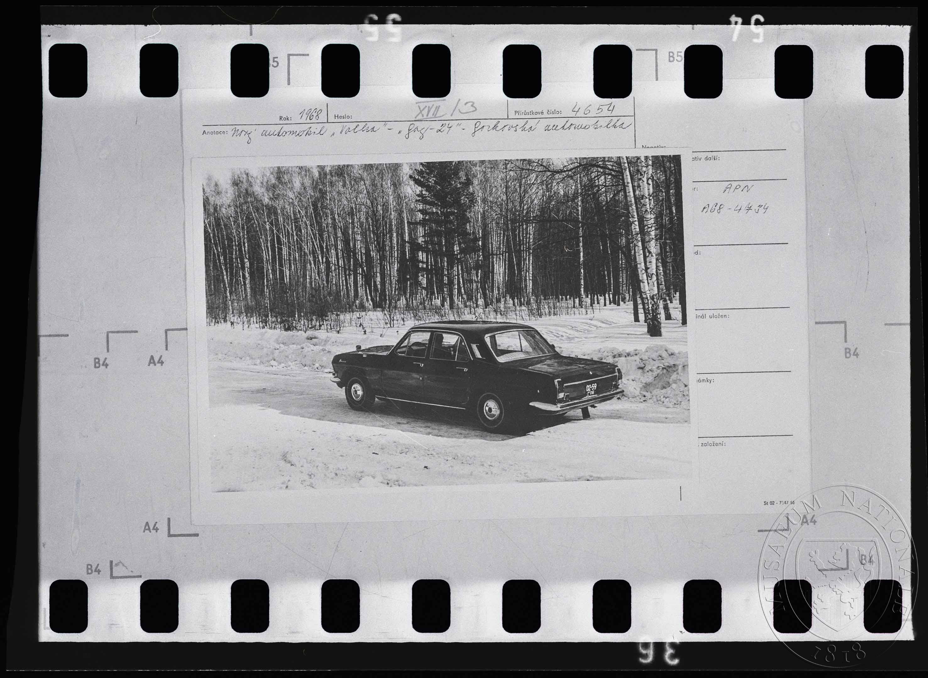 Náhledový obrázek Fotografie, nový automobil - 1