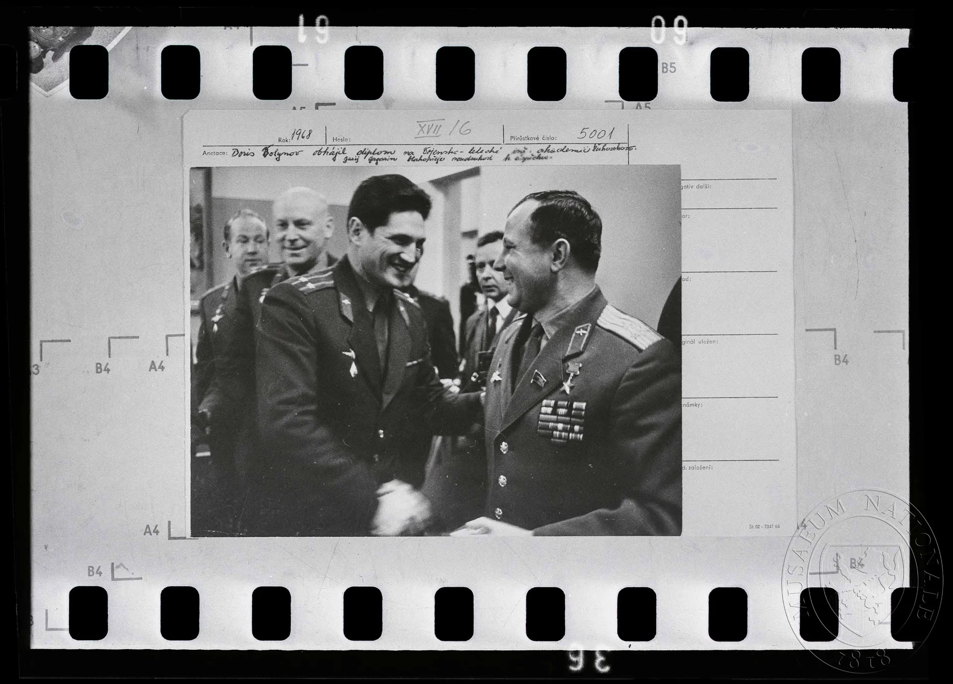 Obrázek Fotografie, Jurij Gagarin blahopřeje