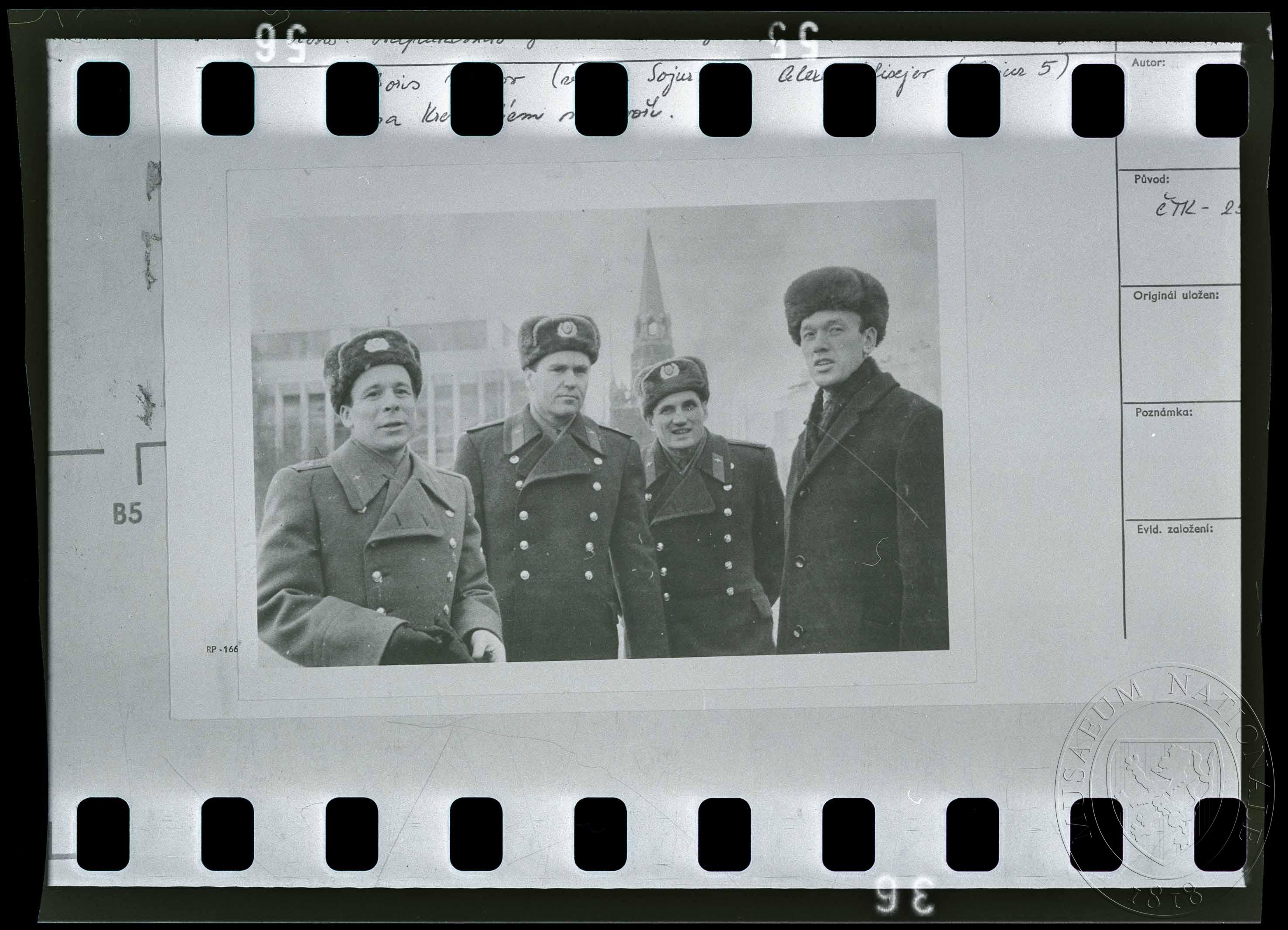 Náhledový obrázek Fotografie, sovětští kosmonauti - 1