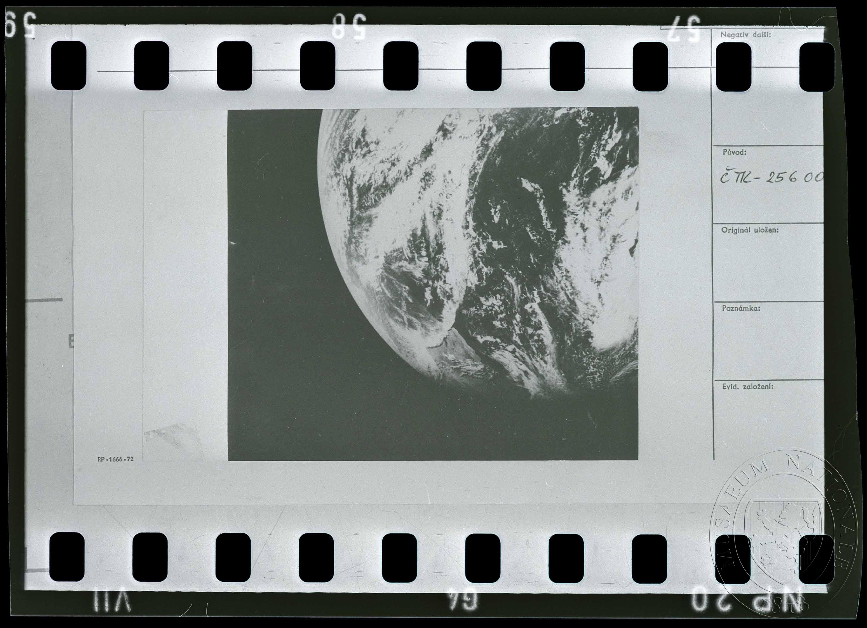 Náhledový obrázek Fotografie, pohled na Zemi - 1