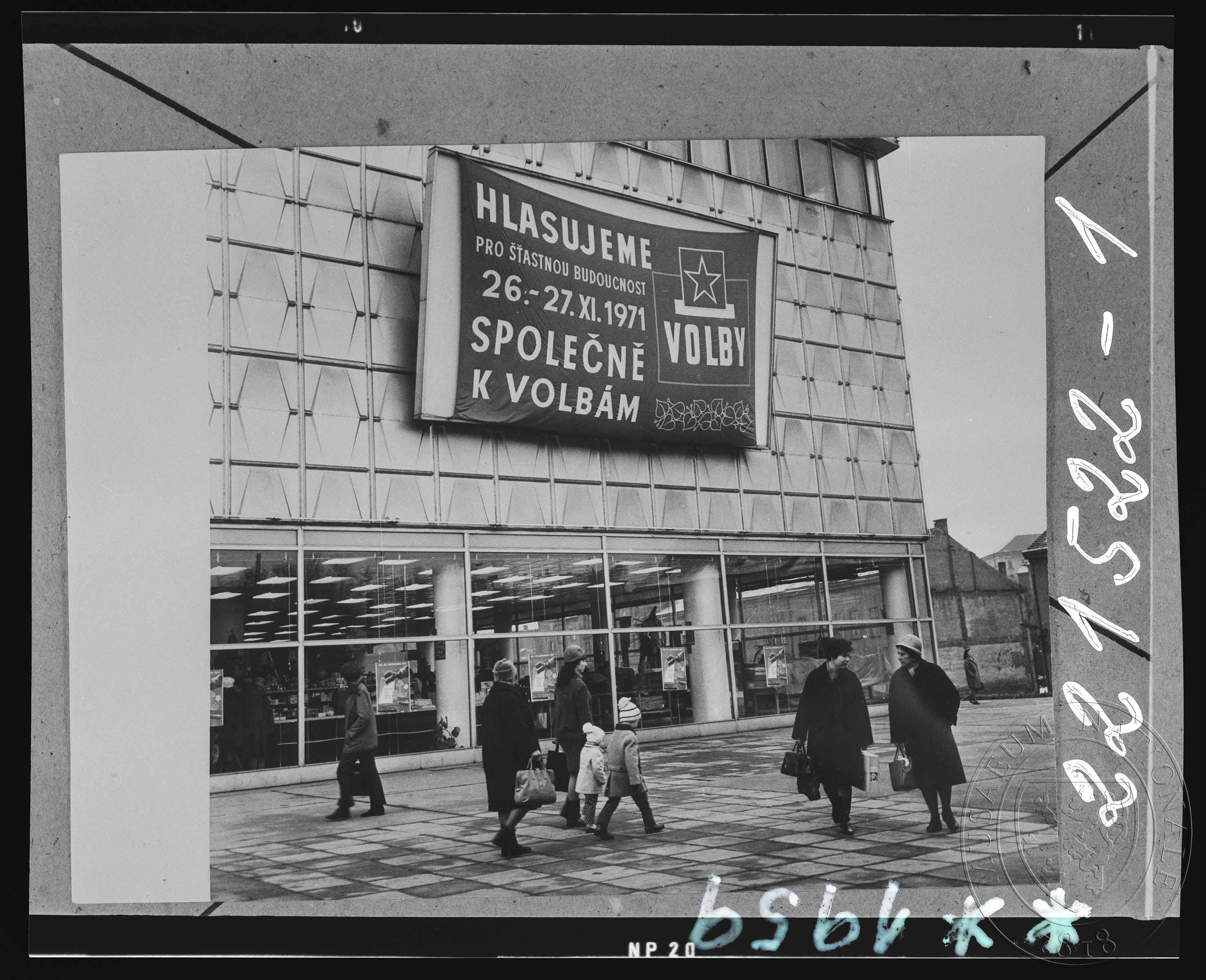 Náhledový obrázek Fotografie, volební poutač - 1