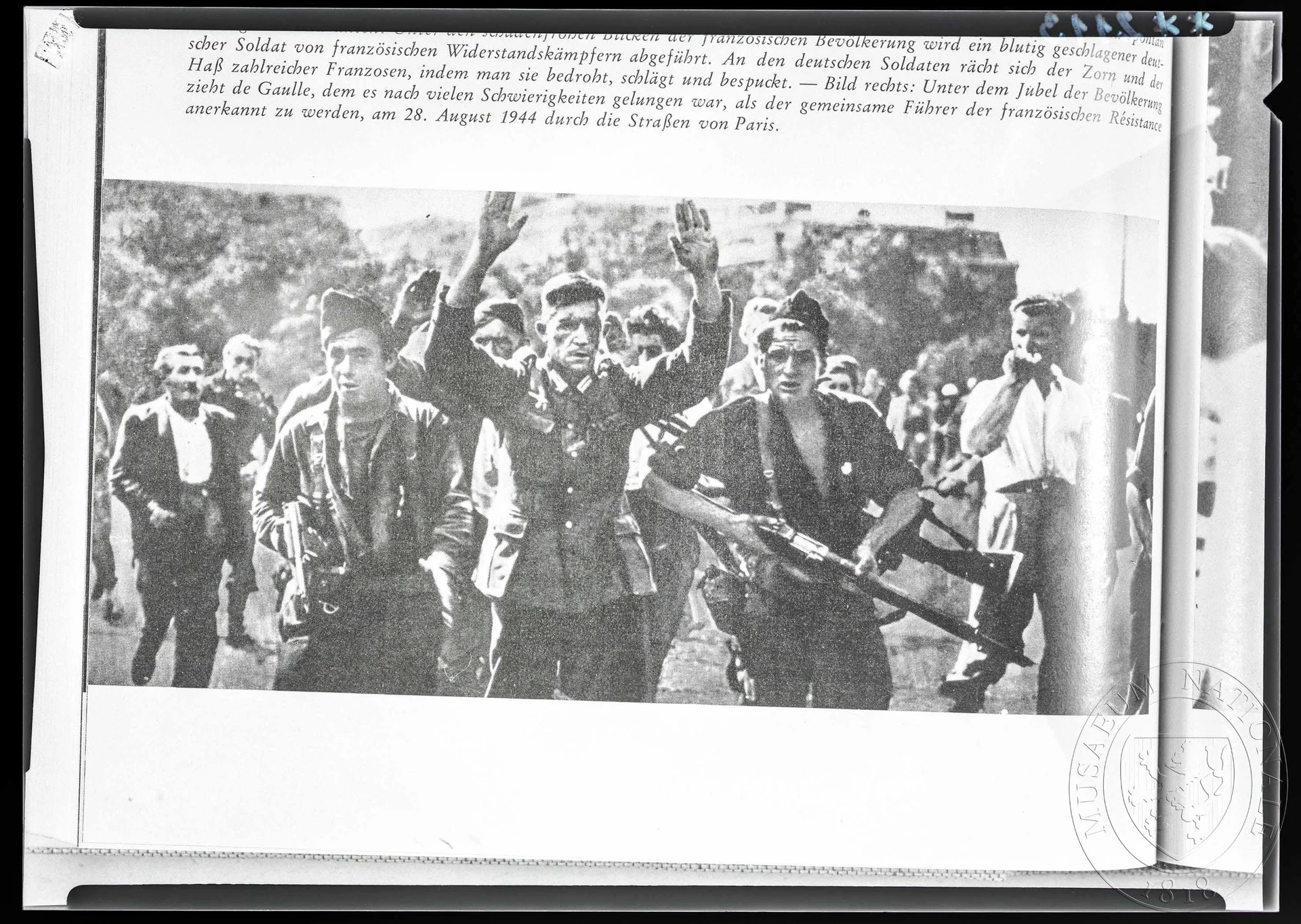 Obrázek Fotografie, francouzští partyzáni se mstí na německých vojácích