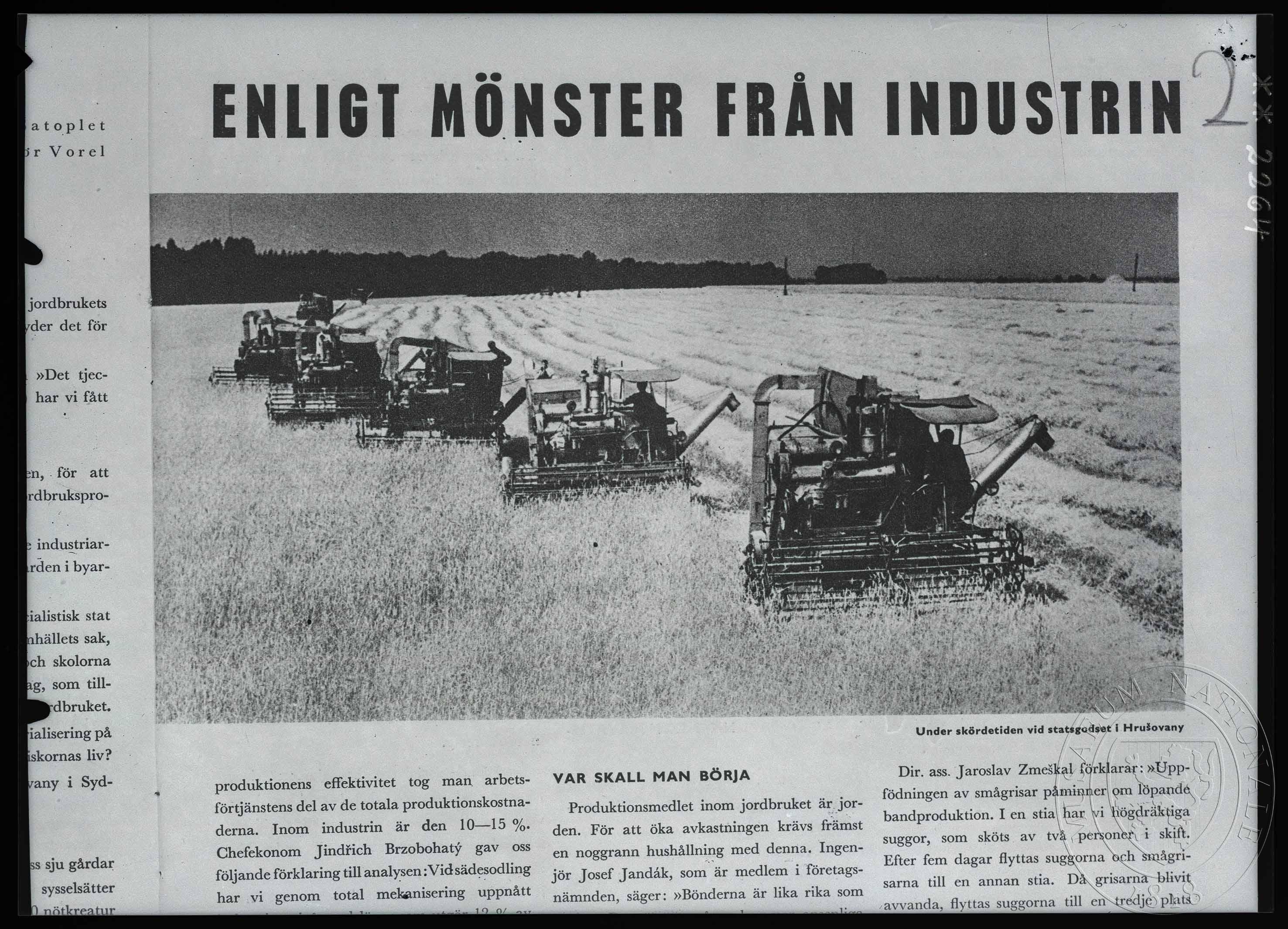 Náhledový obrázek Fotografie, kombajny - 1