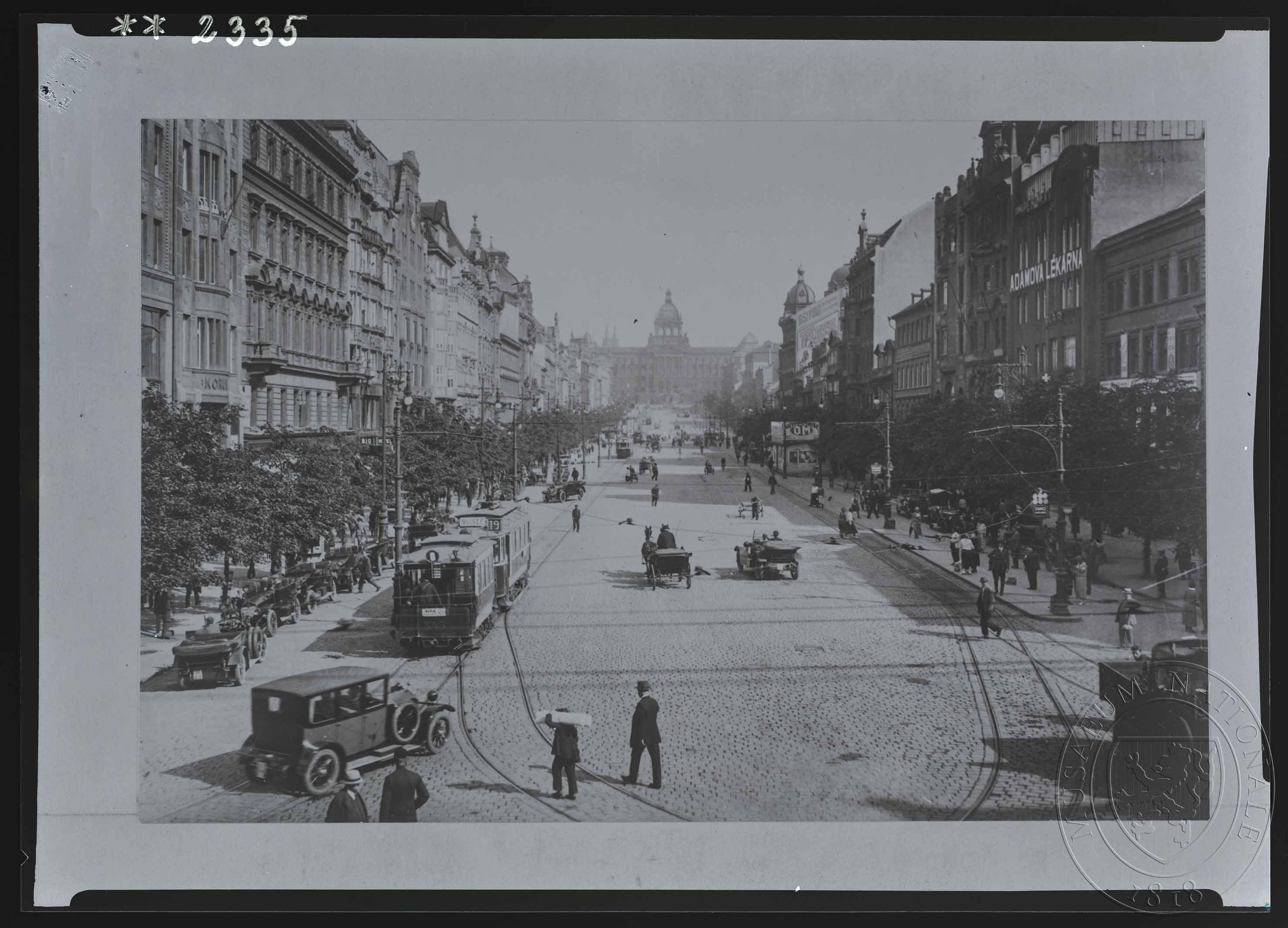 Náhledový obrázek Fotografie, Václavské náměstí v Praze - 1