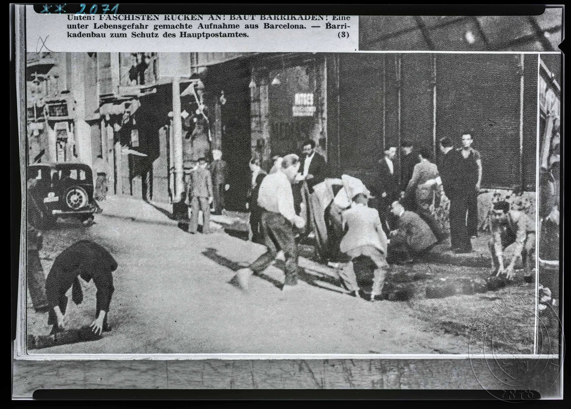 Obrázek Fotografie, stavba barikády