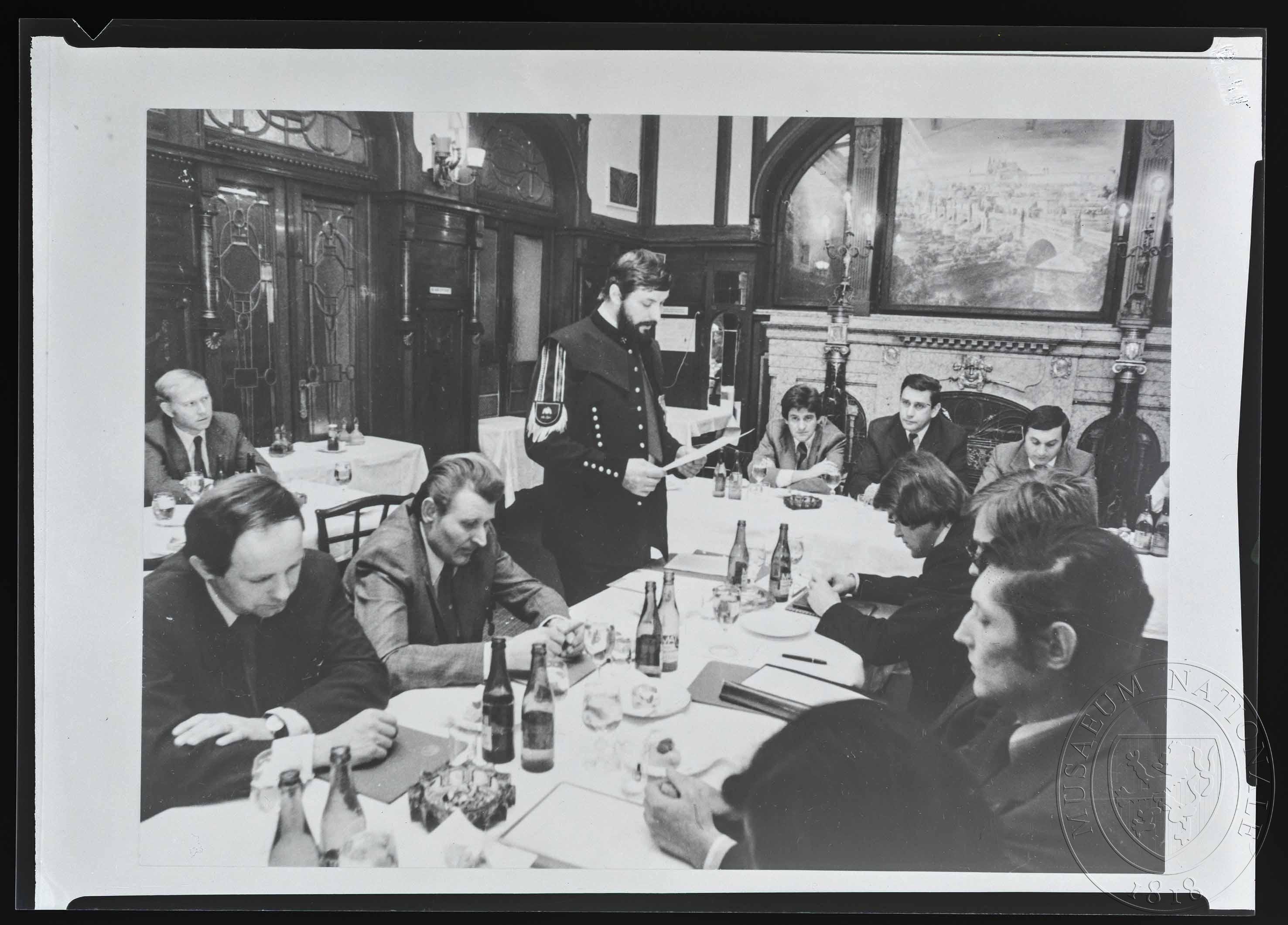 Náhledový obrázek Fotografie, čestné nádvoří barokního zámku - 1