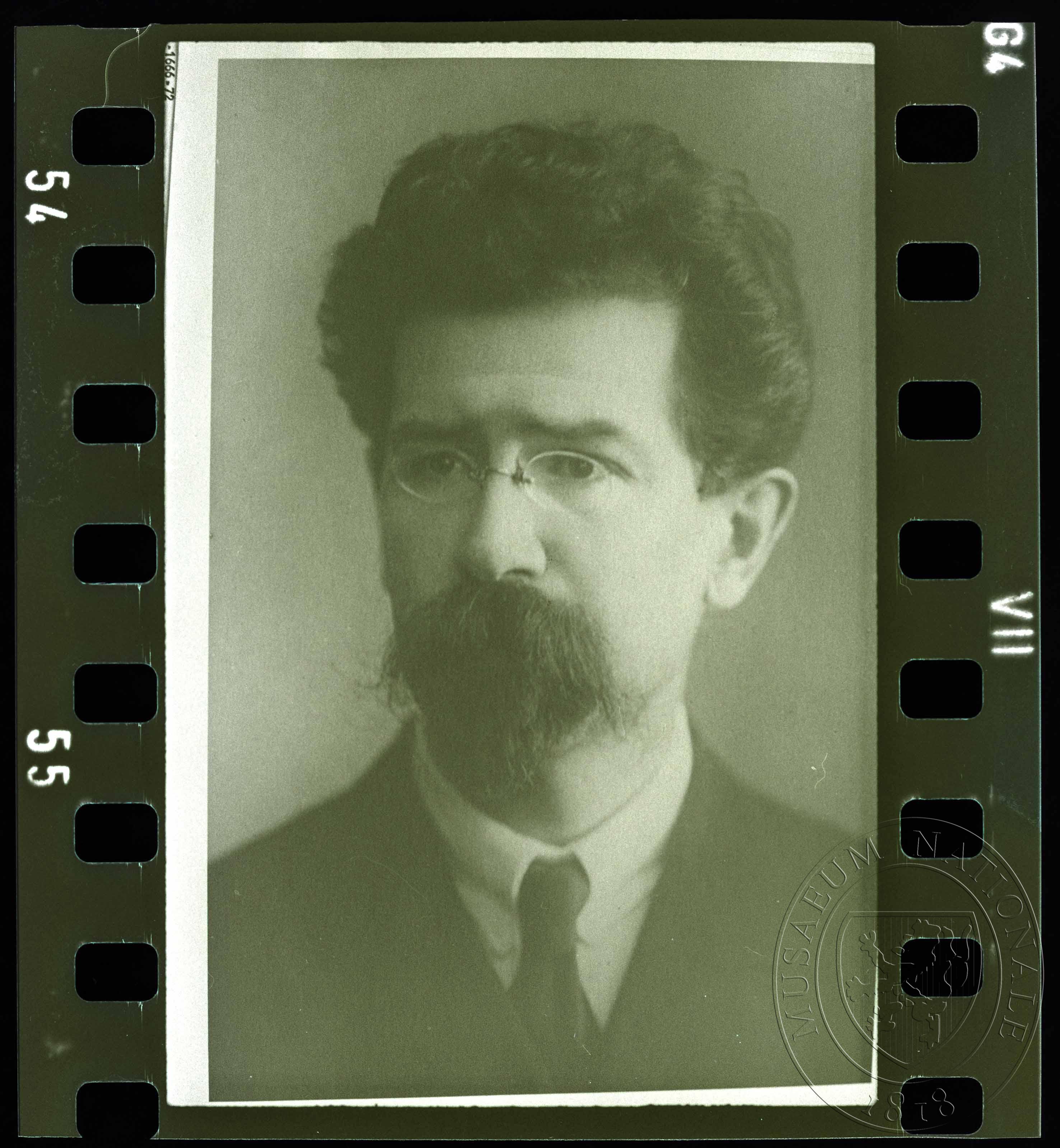 Náhledový obrázek Fotografie, V. P. Nogin - 1