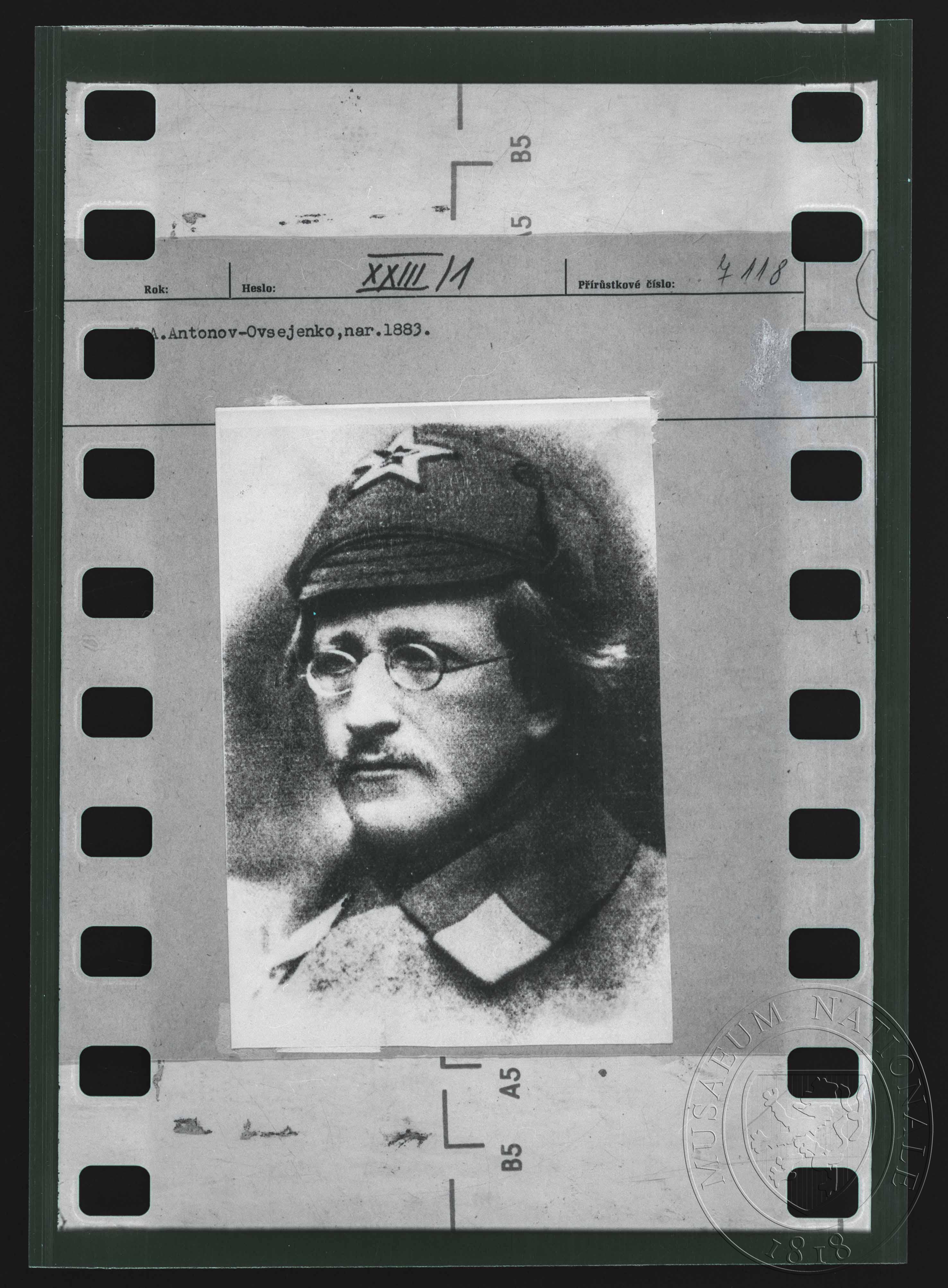 Náhledový obrázek Fotografie, A. Antonov-Ovsejenko - 1