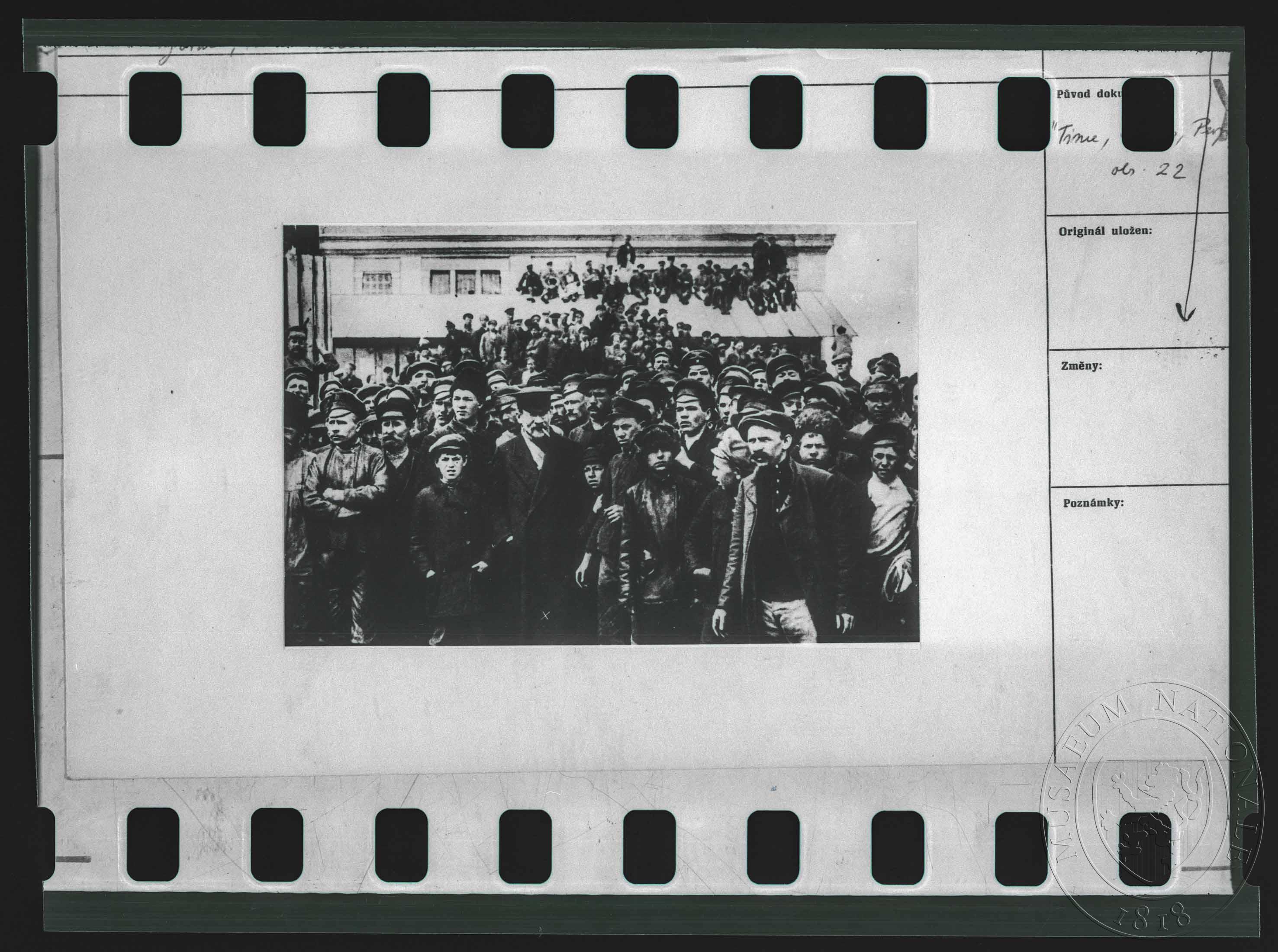 Náhledový obrázek Fotografie, skupina dělníků - 1