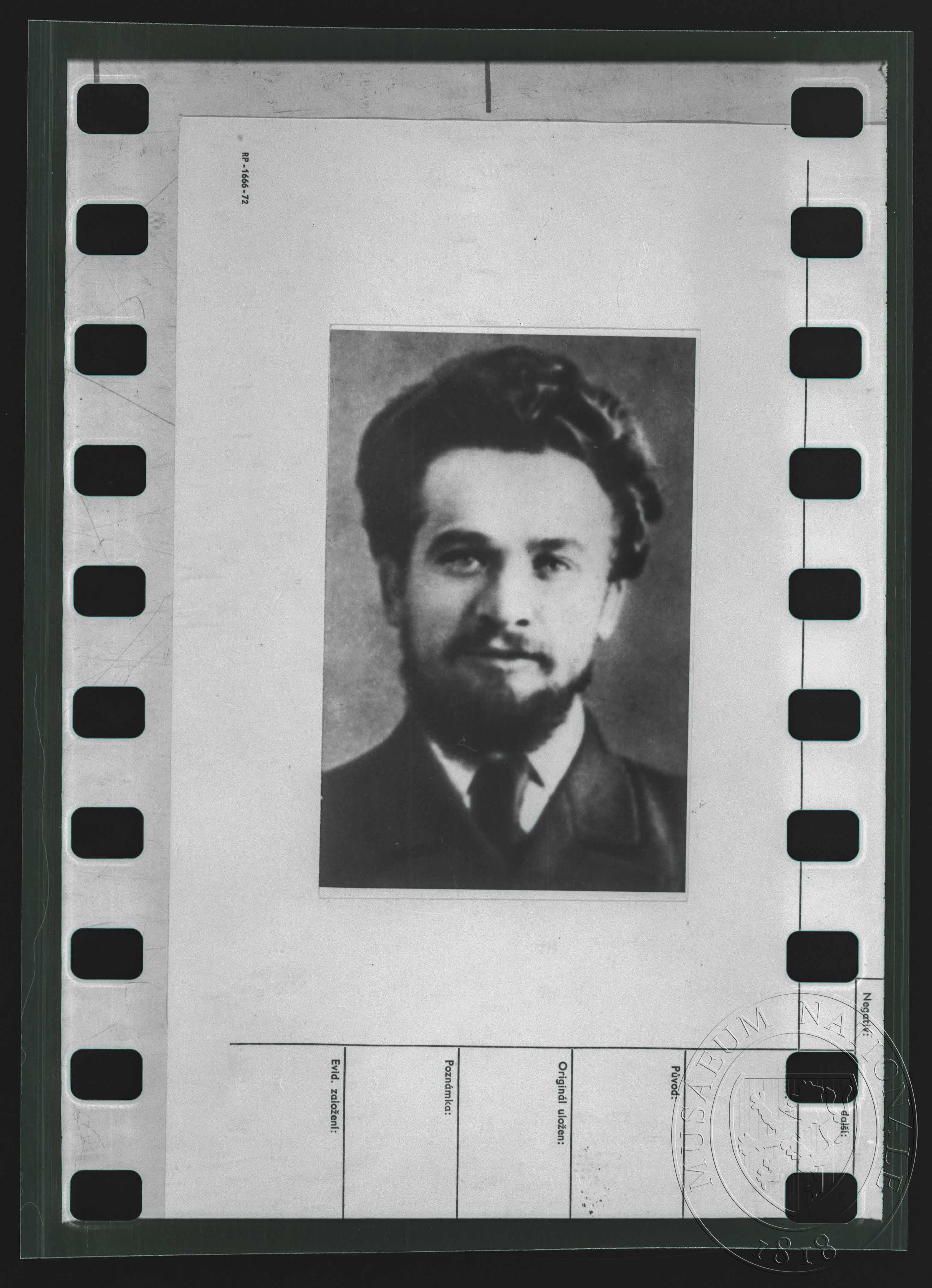 Náhledový obrázek Fotografie, mladý Klement Gottwald - 1