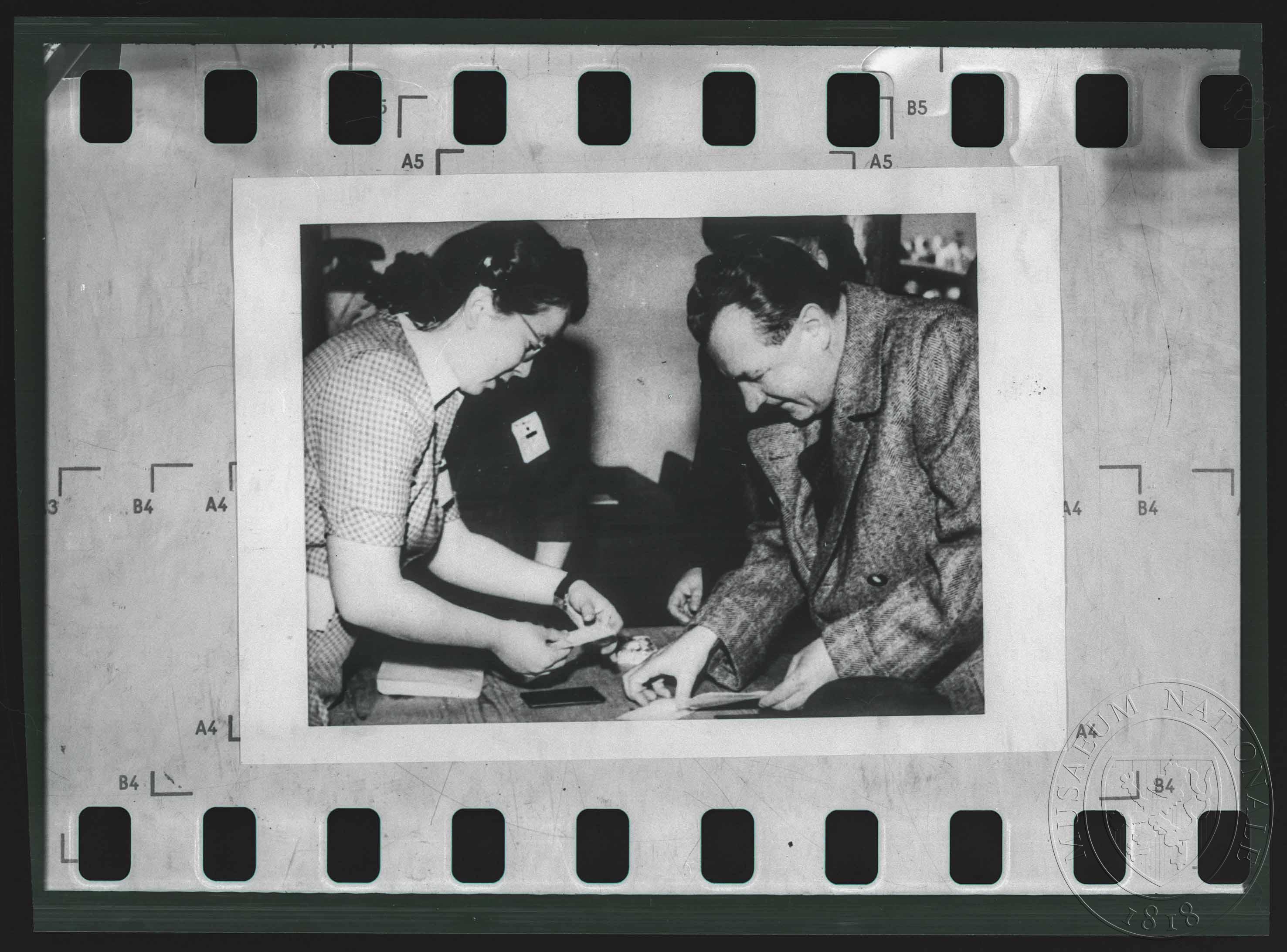 Náhledový obrázek Fotografie, Klement Gottwald - 1