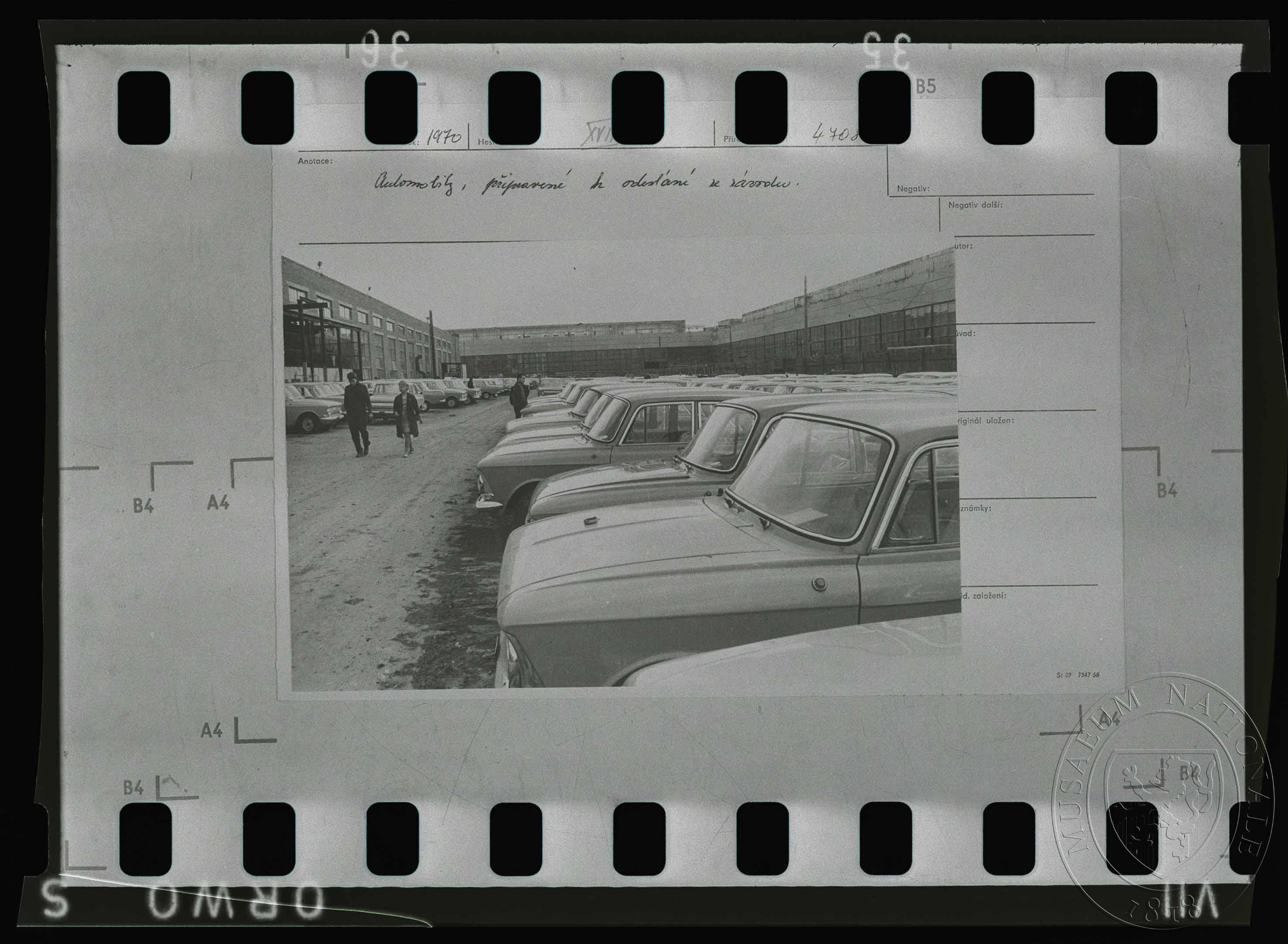 Náhledový obrázek Fotografie, průmyslová zařízení v Kaspickém moři - 1