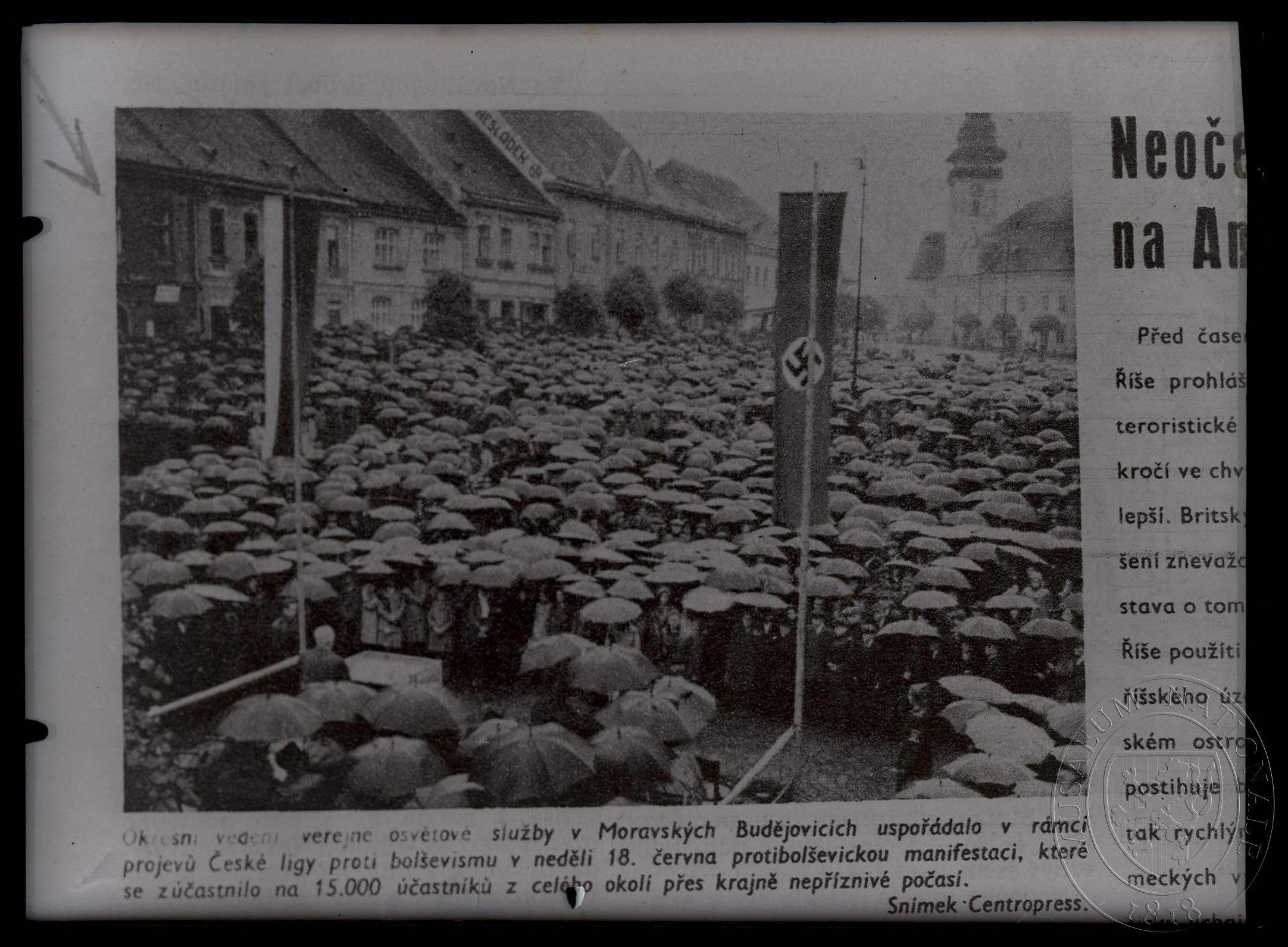 Náhledový obrázek Fotografie, protibolševická demonstrace v Moravských Budějovicích. - 1