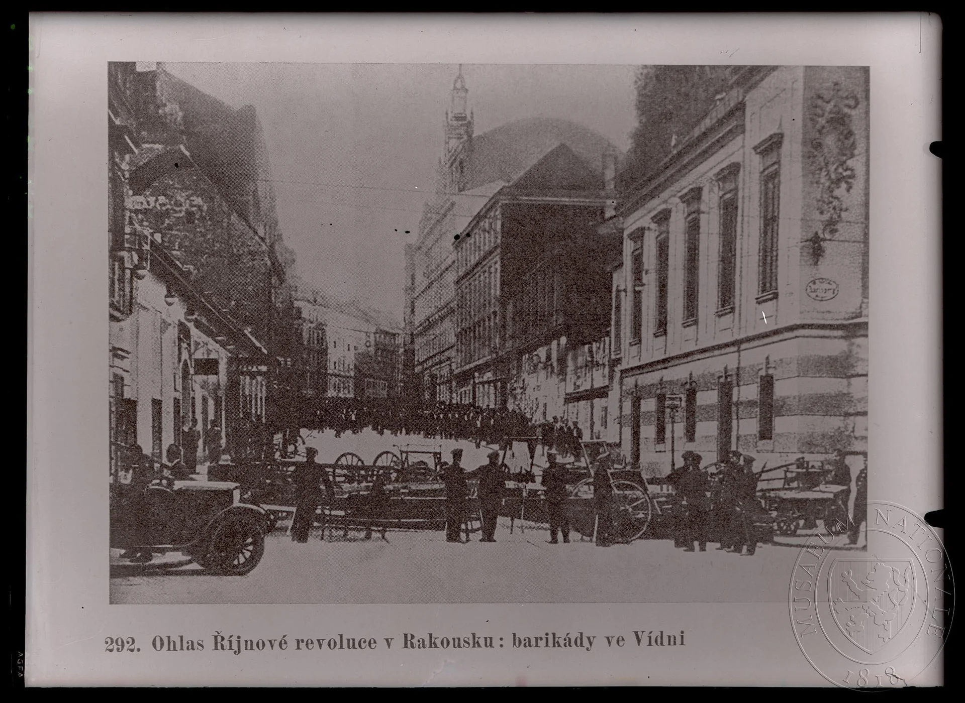 Obrázek Fotografie, barikády ve Vídni v roce 1918