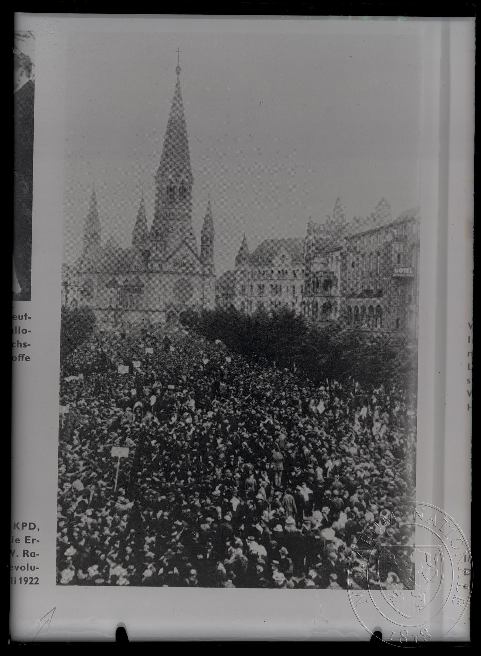 Náhledový obrázek Fotografie, společná protestní akce KSN, USPD a SPD - 1